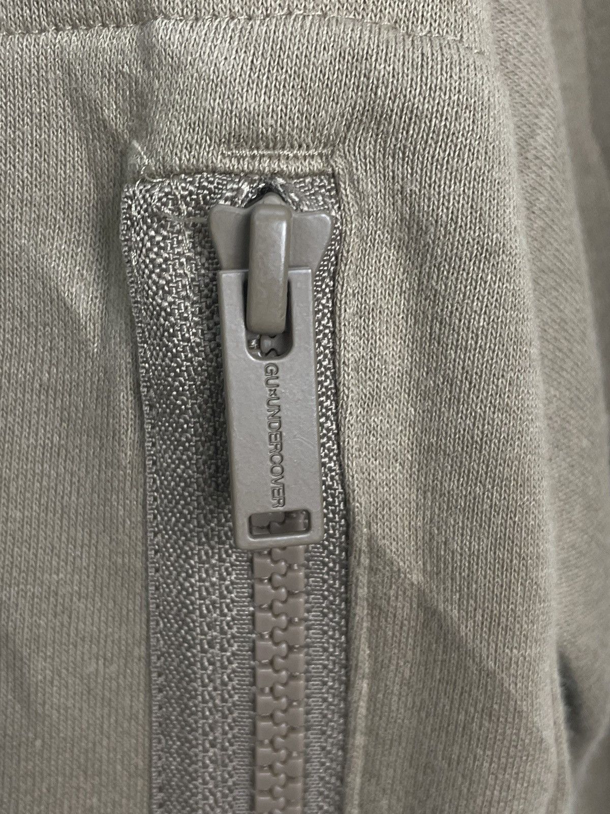 GU × Undercover GU x UNDERCOVER JUN TAKAHASHI POCKET SWEATER Size US L / EU 52-54 / 3 - 8 Thumbnail