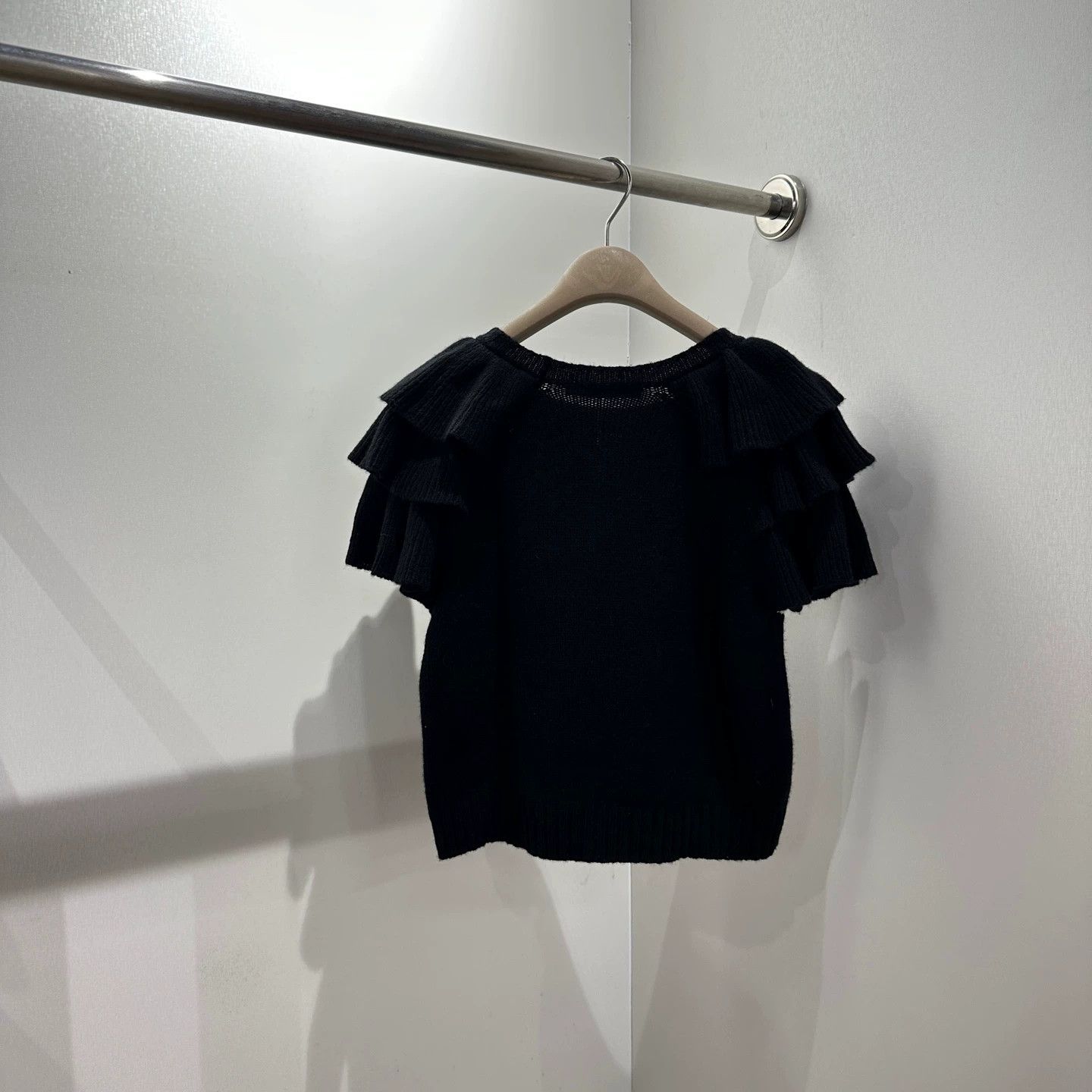 Christian Dior Monsieur Christian Dior may235 Ruffle Butterfly Sleeve Cashmere Tee 38 Size S / US 4 / IT 40 - 2 Thumbnail