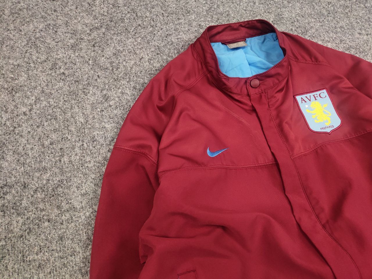 Nike Vintage Nike Aston Villa FC Soccer Track Jacket Size US L / EU 52-54 / 3 - 7 Thumbnail