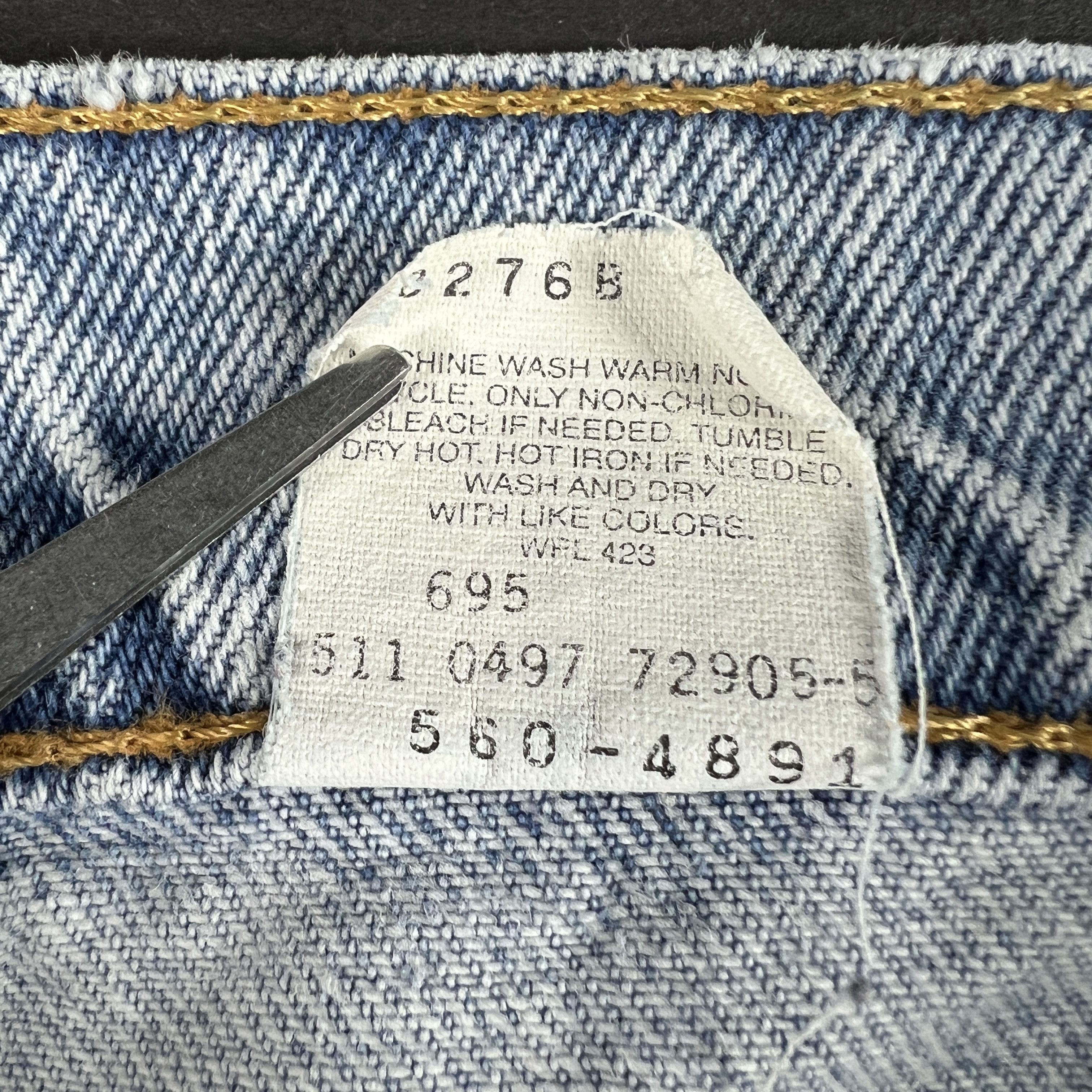 Levi's × Vintage VTG 90s Levi's Jeans 560 Loose Tapered Blue Denim Size US 35 - 10 Thumbnail