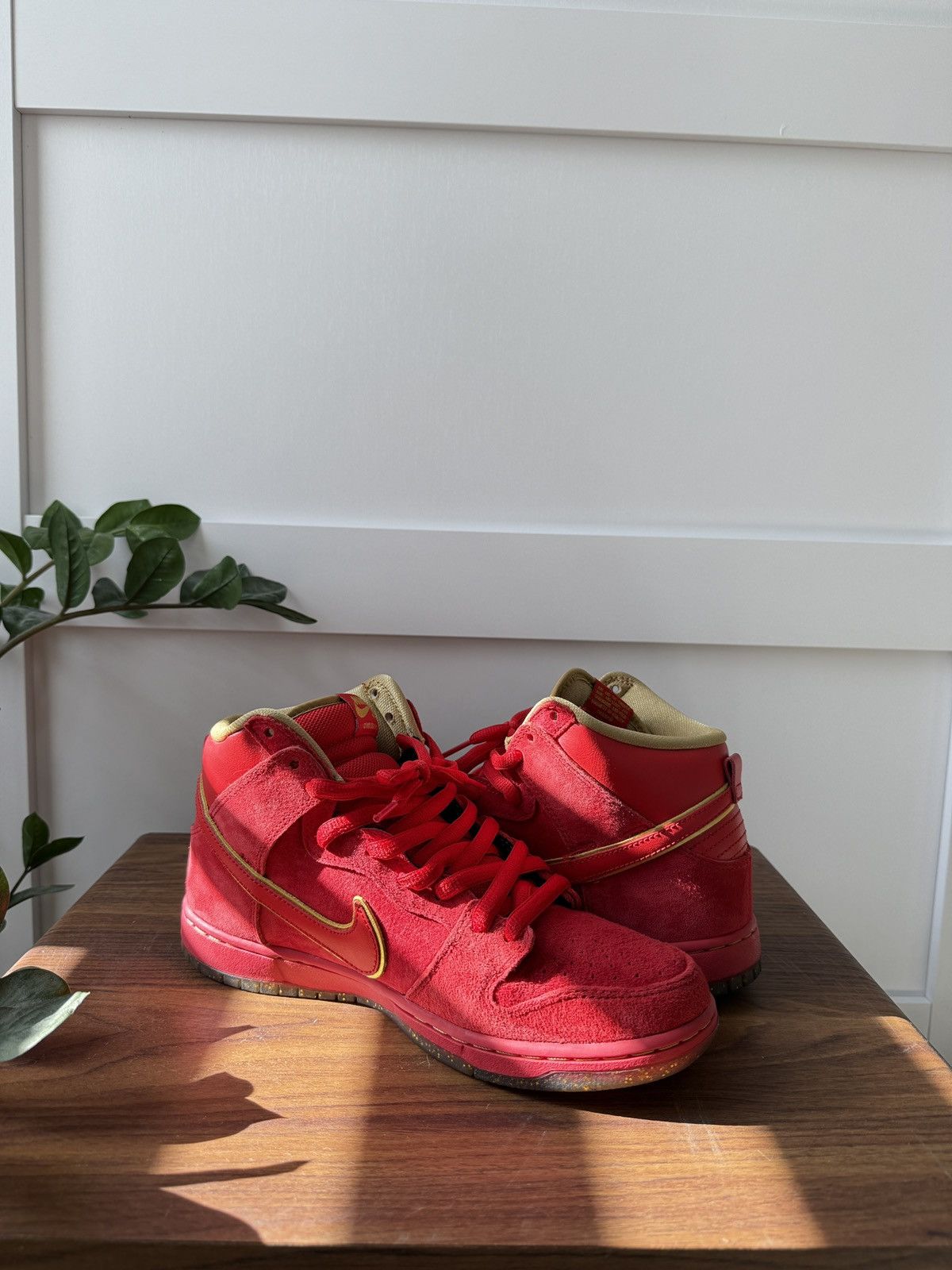Nike SB Nike SB Dunk High CNY Size US 9.5 / EU 42-43 - 6 Thumbnail