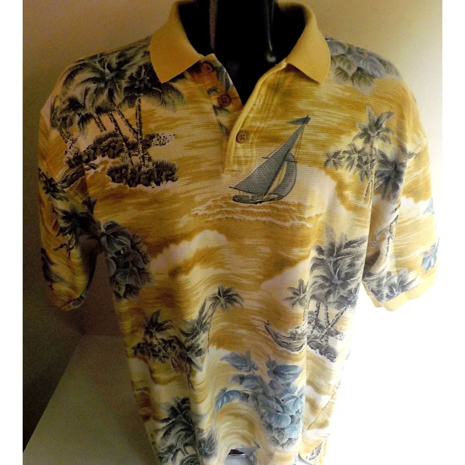 Tommy Bahama TOMMY BAHAMA Tropical Print Polo Shirt Cotton SS Gold/Gray/Blue Large Mens Shirt Size US L / EU 52-54 / 3 - 2 Thumbnail