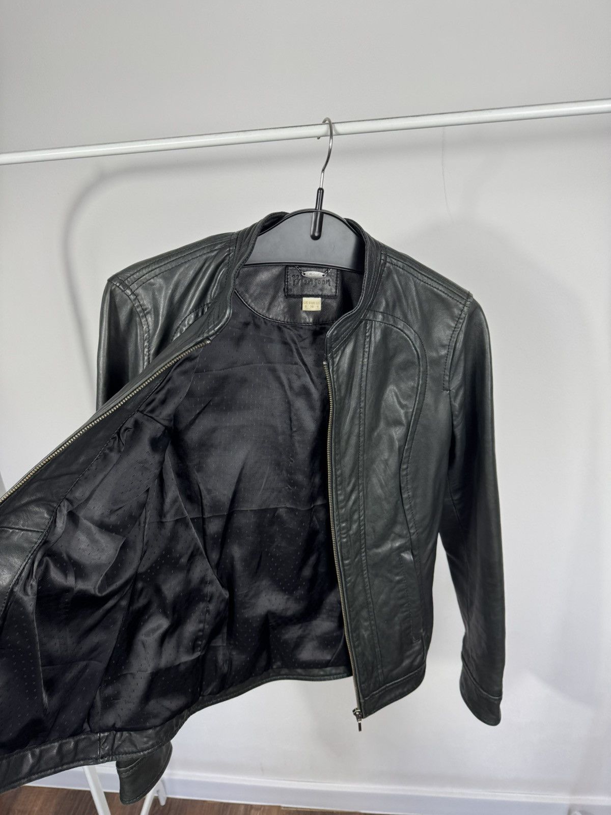 Other Monsoon Women’s Black Leather Biker Jacket Slim Fit Moto S Size S / US 4 / IT 40 - 7 Thumbnail