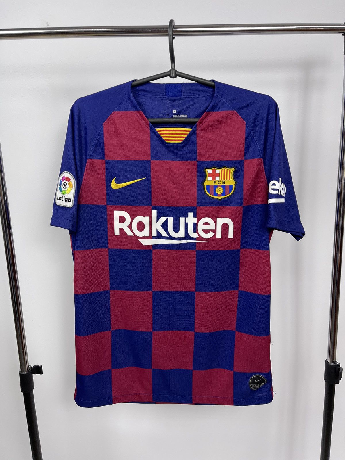 Nike Nike FC Barcelona Soccer Home Short Jersey 2019/2020 Size M Size US M / EU 48-50 / 2 - 1 Thumbnail