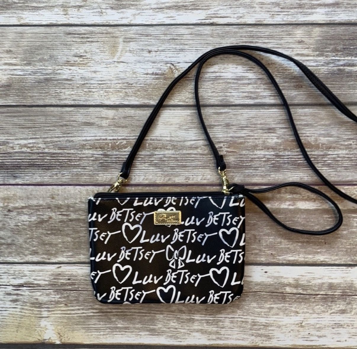Kate Spade Betsy Johnson luv wristlet crossbody Size ONE SIZE - 1 Thumbnail