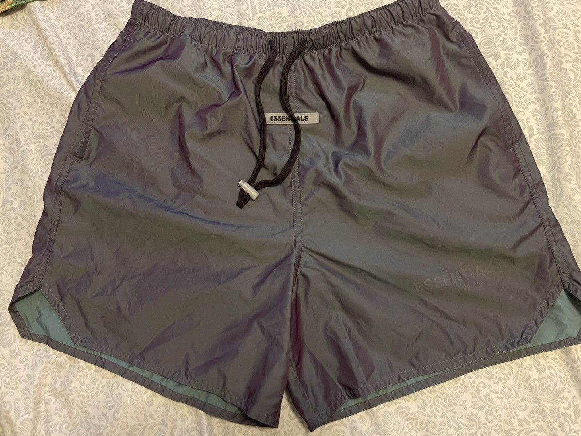 Essentials Fear of God Essentials Volley Shorts Size US 32 / EU 48 - 5 Thumbnail