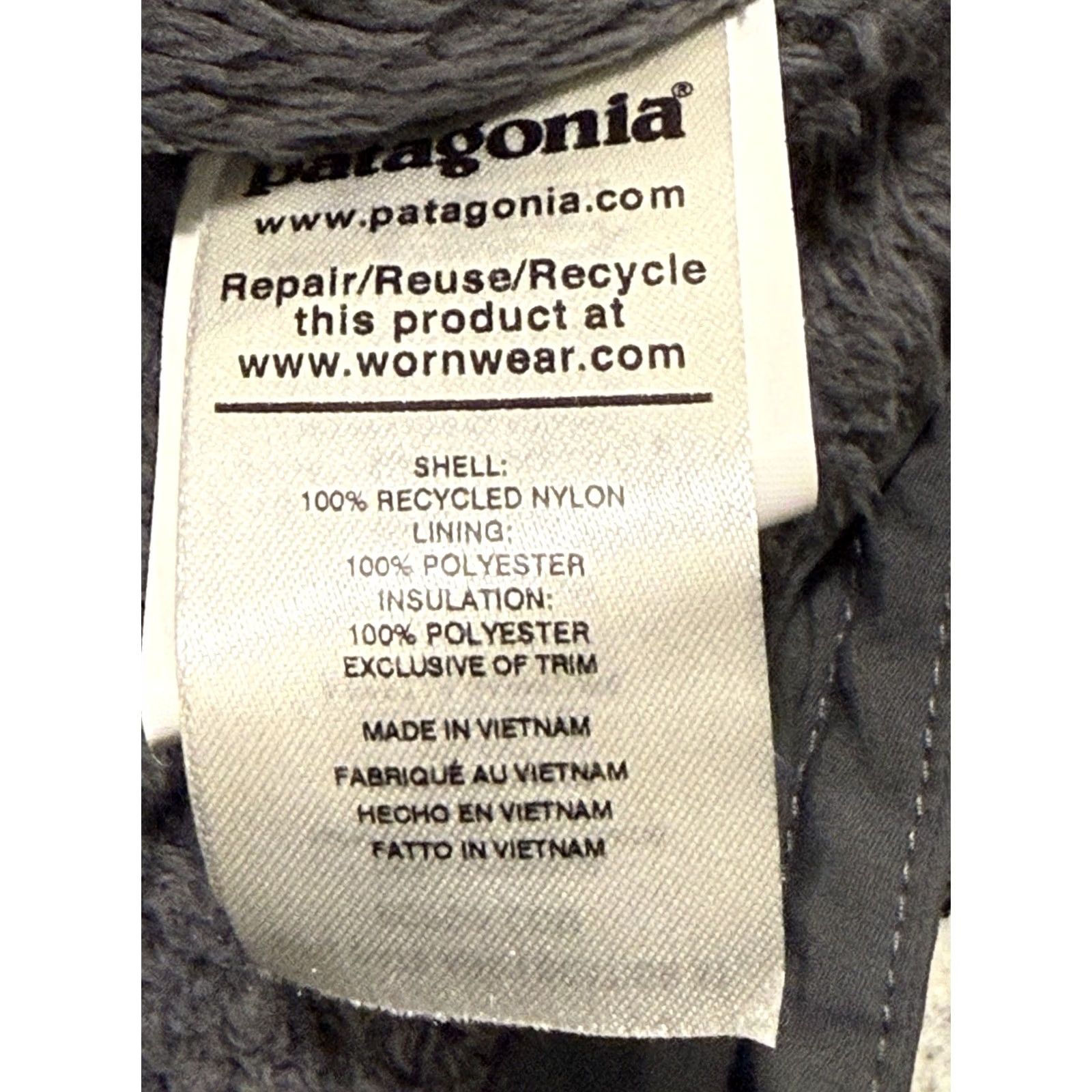 Patagonia Patagonia Shirt Jacket Mens Small Gray Fleece Lined Isthmus Quilted Shacket Shirt Jacket Mens Small Gray Quilted Shacket Patagonia Size US S / EU 44-46 / 1 - 6 Thumbnail