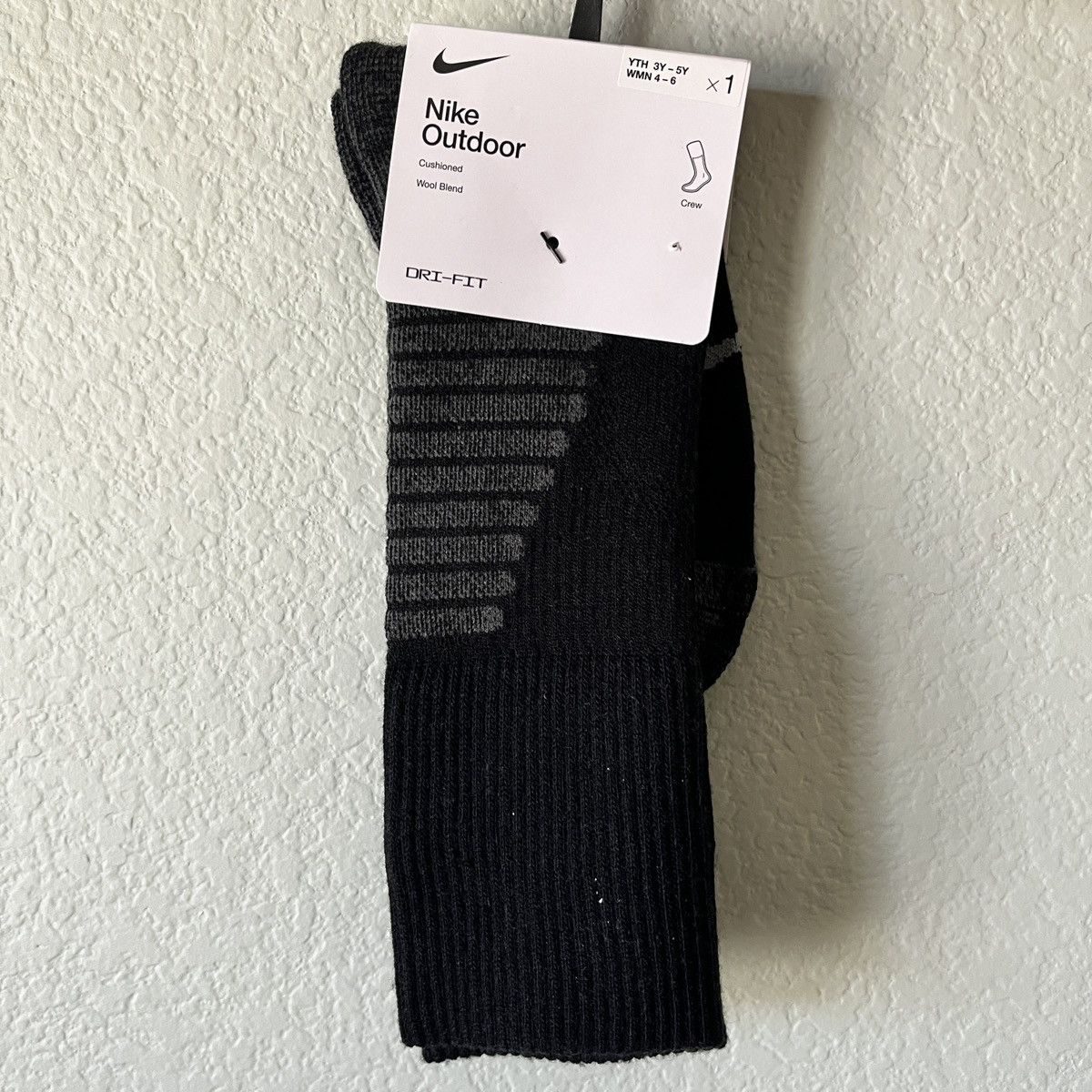Nike Nike Black/Grey Dri-Fit Outdoor Wool Blend Crew Socks Size ONE SIZE - 1 Thumbnail