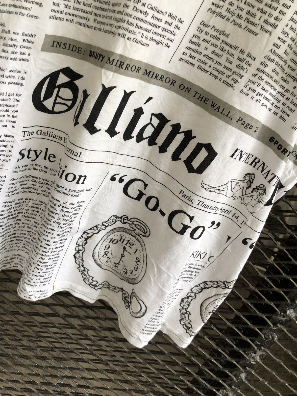 John Galliano JOHN GALLIANO NEWSPAPER T- SHIRT Size US M / EU 48-50 / 2 - 3 Thumbnail