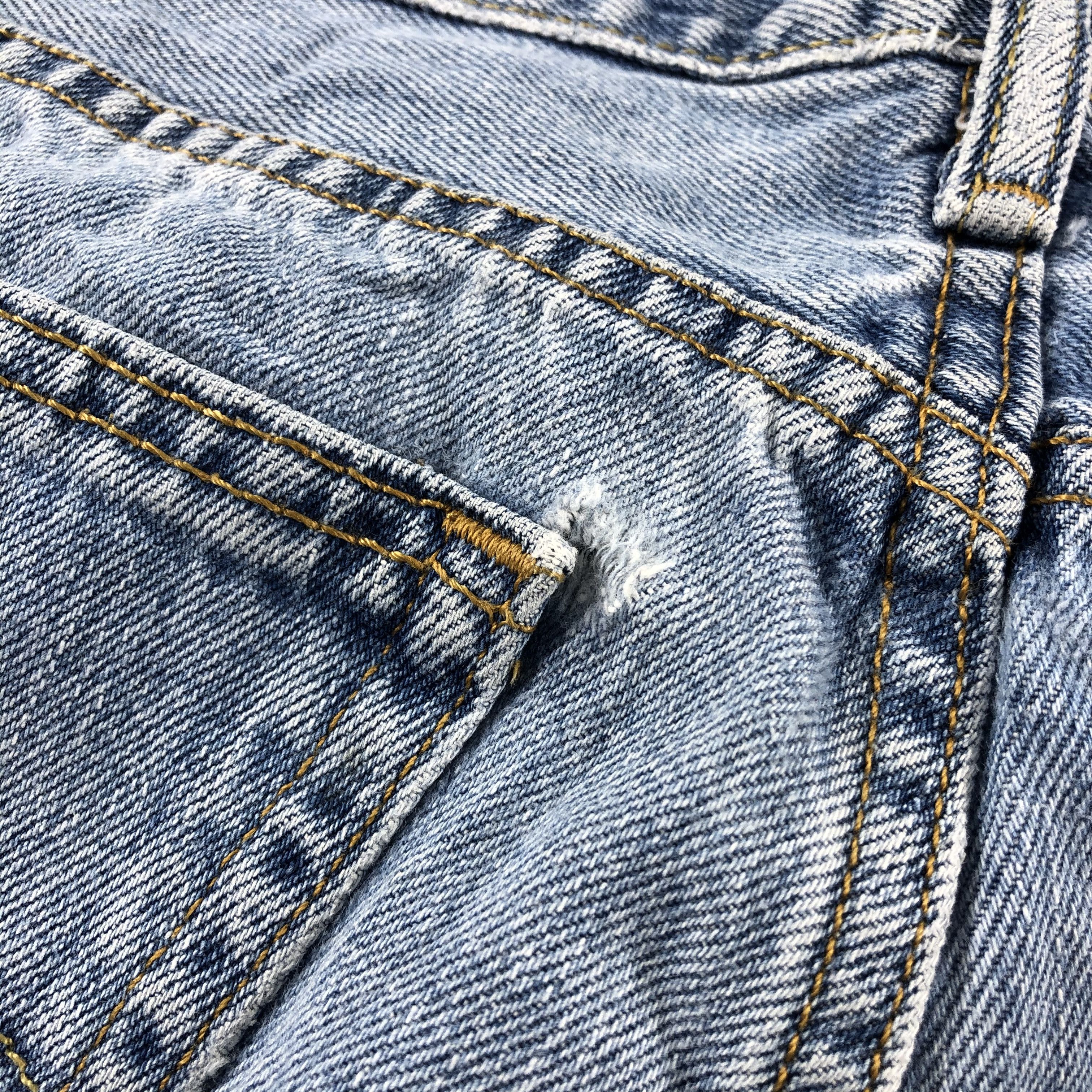 Levi's Vintage Blue Wash Levis 505 Jeans-J2457 Size US 33 - 8 Thumbnail