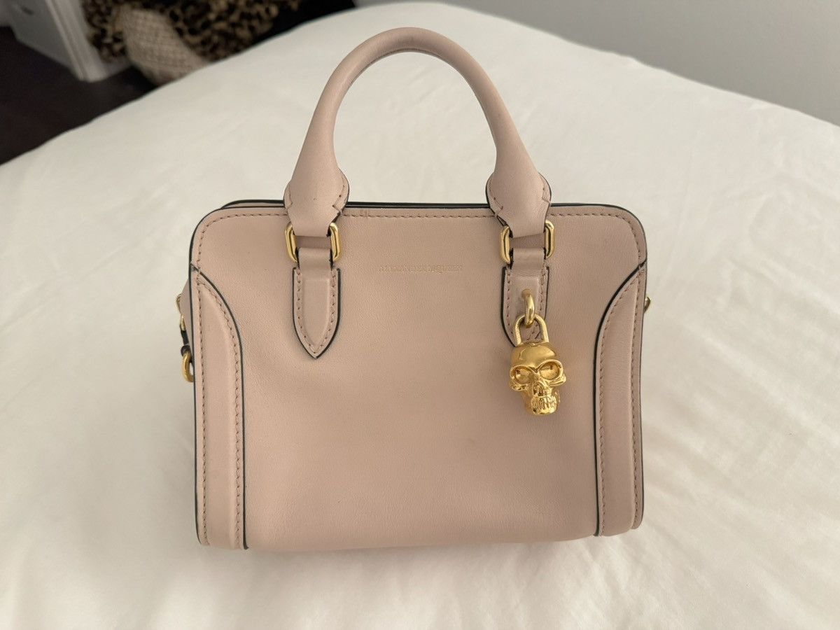 Alexander McQueen Alexander McQueen Powder Pink Skull Handbag Size ONE SIZE - 1 Thumbnail
