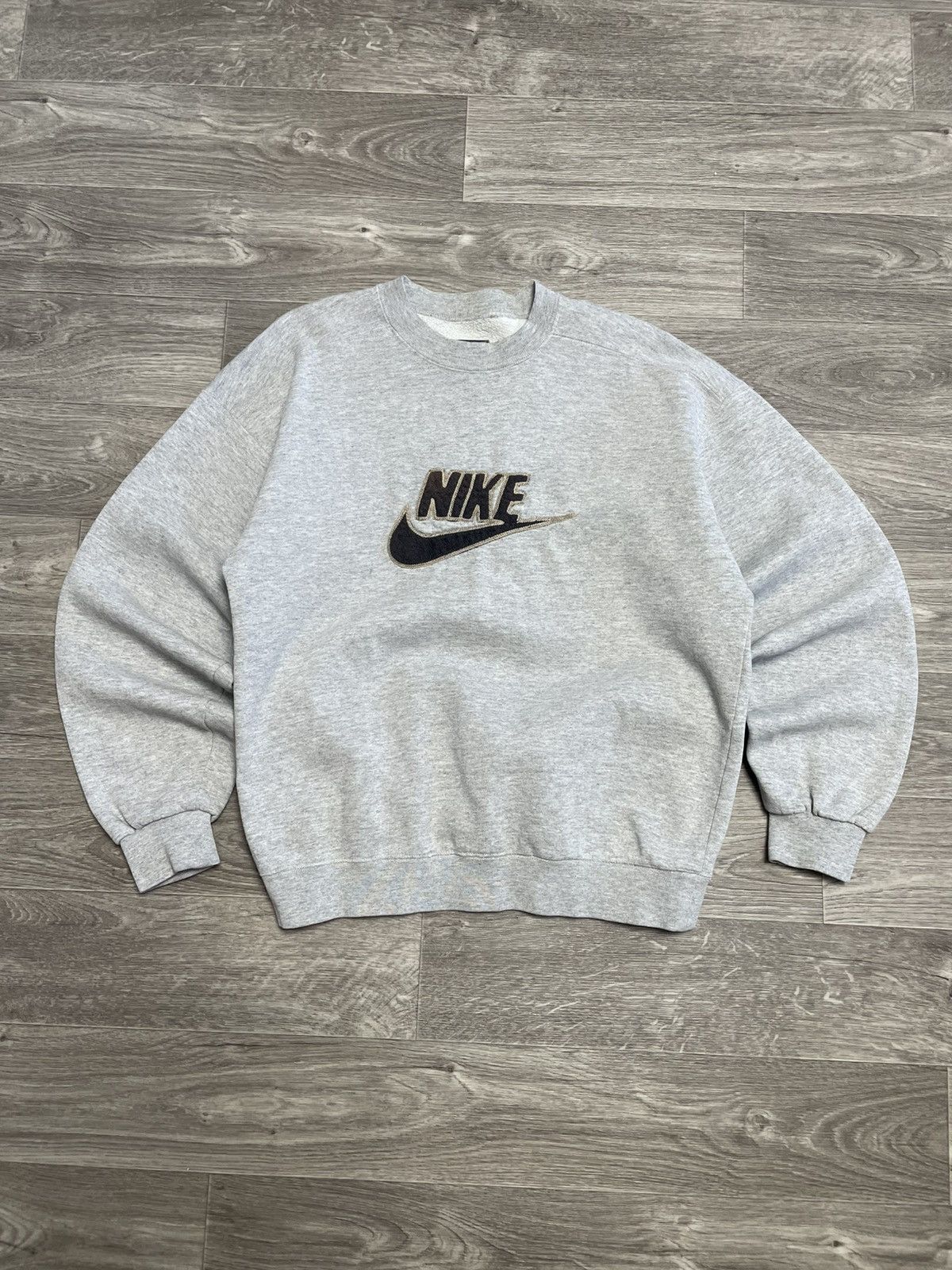Nike Vintage Nike Center Logo Oversized Buggy Fit Sweatshirt 90s Size US M / EU 48-50 / 2 - 1 Thumbnail