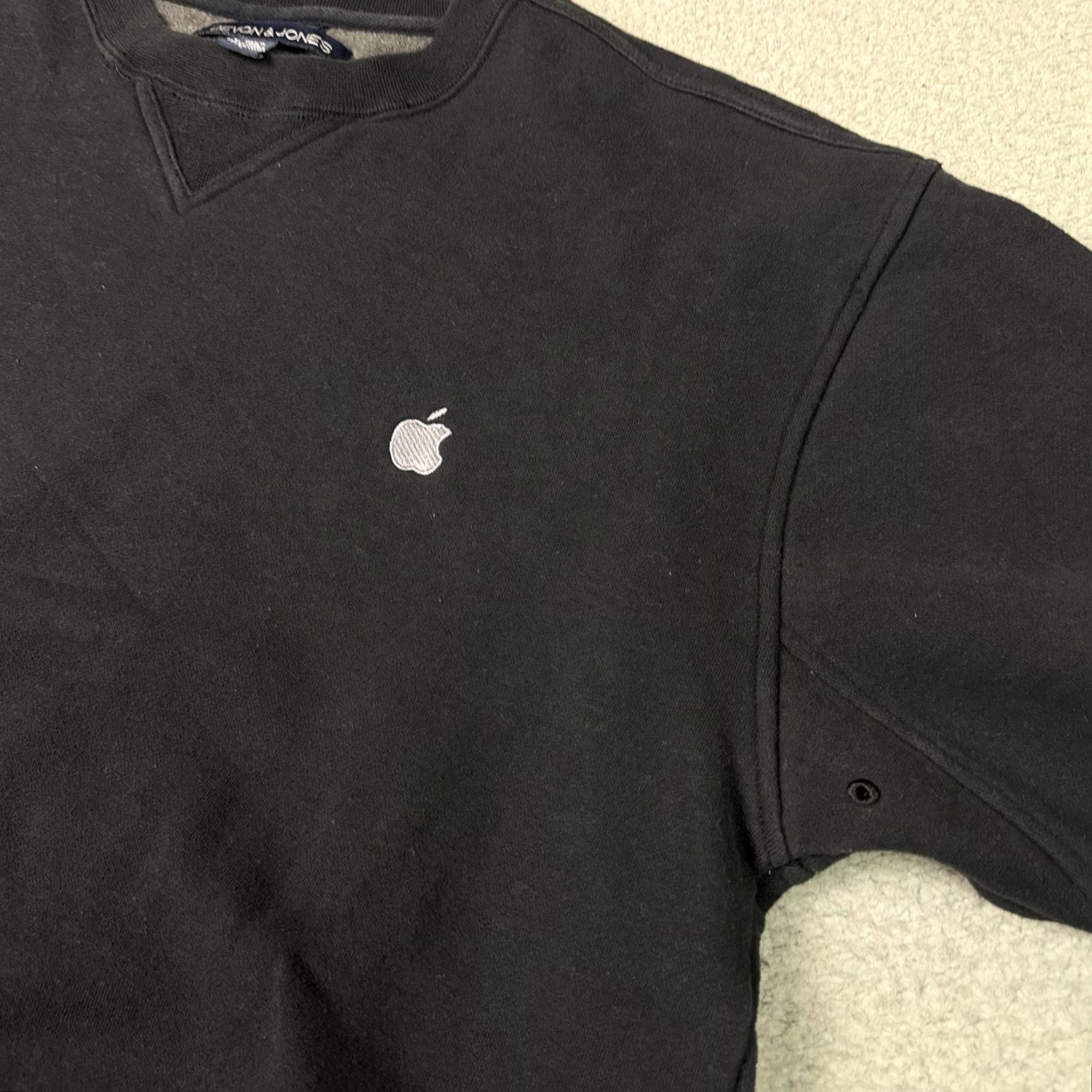 Apple Apple Sweatshirt Men Large Black Embroidered Logo Crewneck Pullover Size US L / EU 52-54 / 3 - 4 Thumbnail