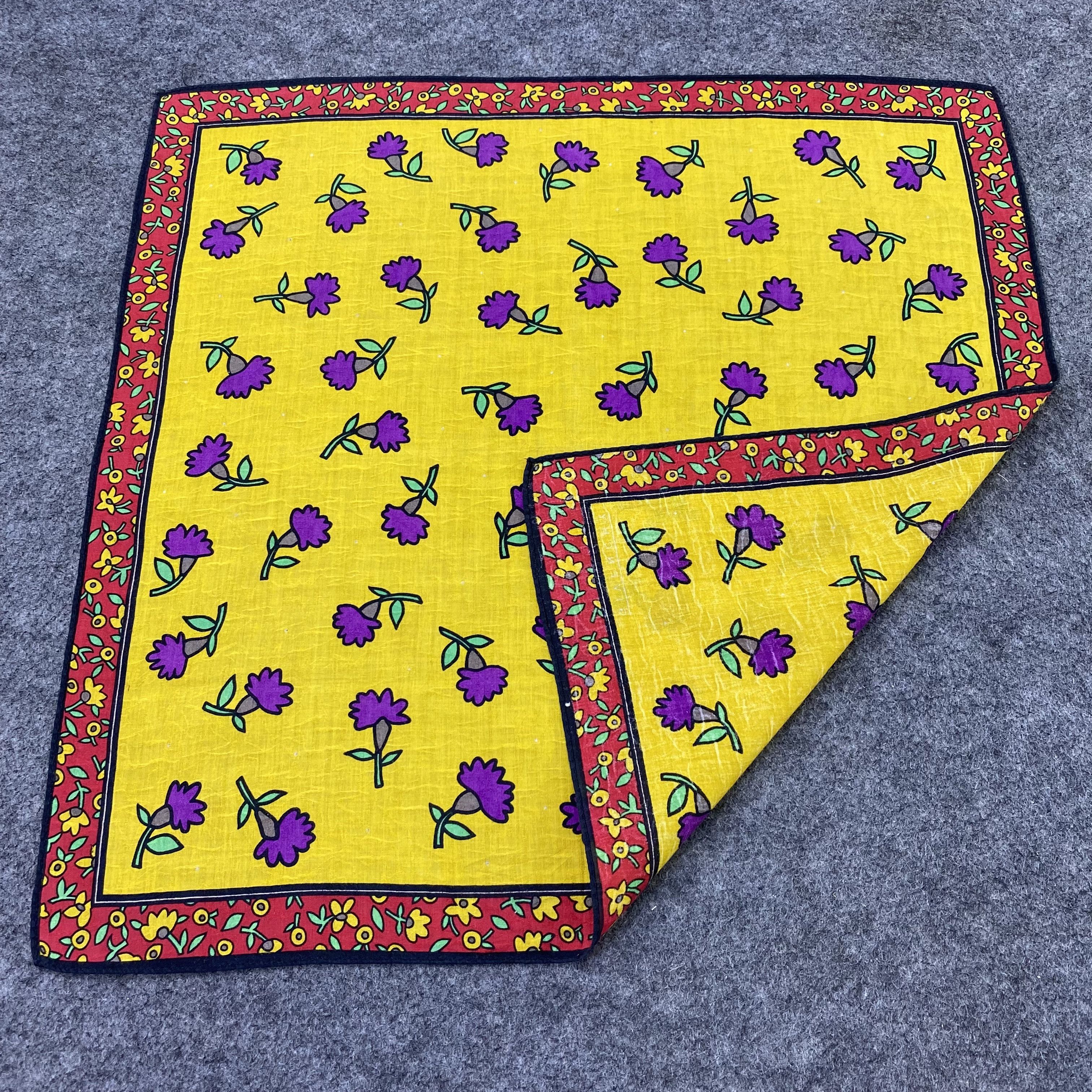 Givenchy Givenchy Handkerchief Neckerchief Bandana-B1837 Size ONE SIZE - 5 Thumbnail
