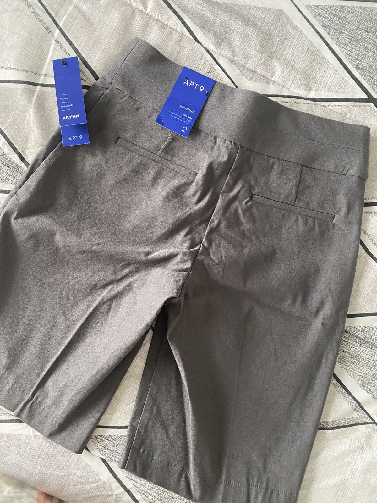Apt. 9 APT 9 women's Brynn shorts bermuda stretch mid rise NWT Size 26" / US 2 / IT 38 - 13 Thumbnail