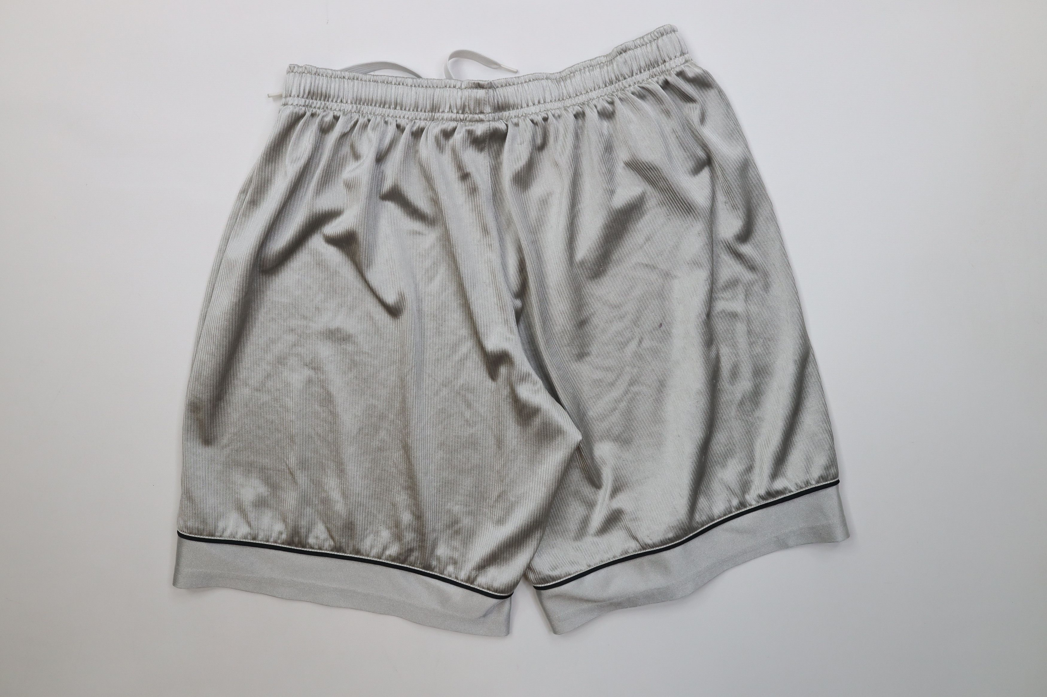 Nike Vintage 90s Y2K Nike Scott Mini Swoosh Dazzle Shorts Silver Size US 32 / EU 48 - 8 Thumbnail