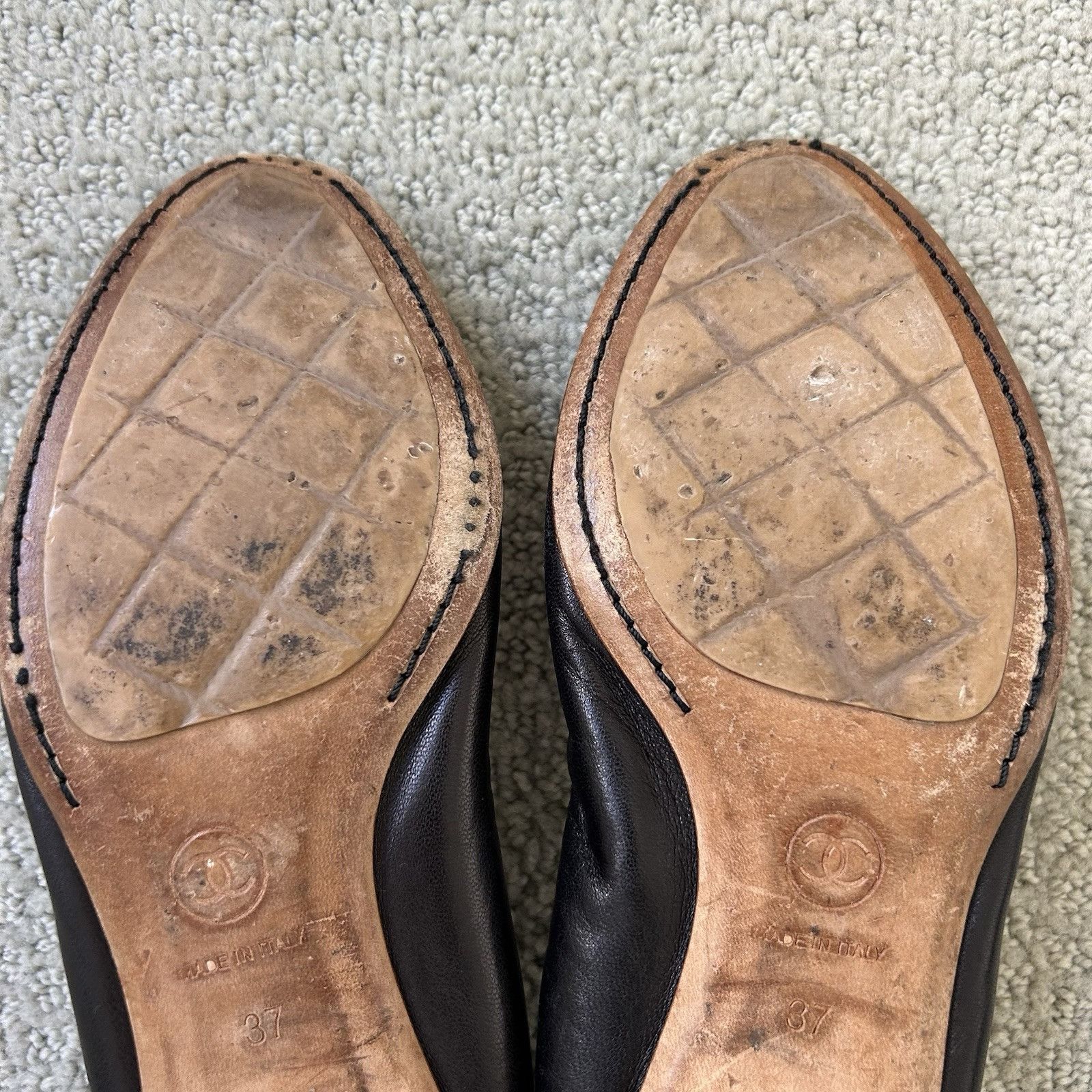 Chanel CHANEL Women’s Cap Toe Black Leather Ballet Flats Logo CC Si Size US 6.5 / IT 36.5 - 11 Thumbnail