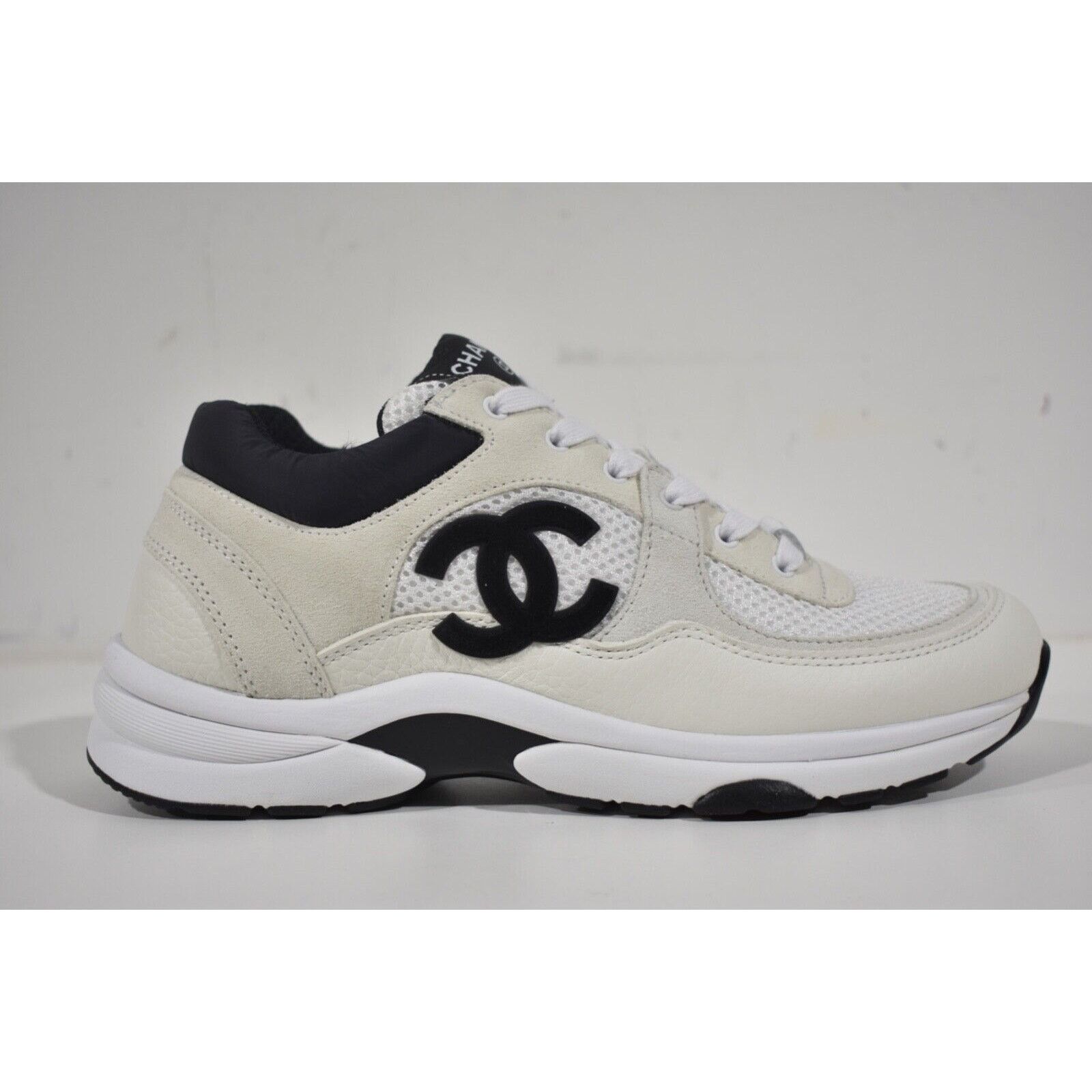 Chanel REV CC Logo Leather Lace Up Flat Runner Trainer Sneaker 39.5 Size US 9.5 / IT 39.5 - 1 Thumbnail