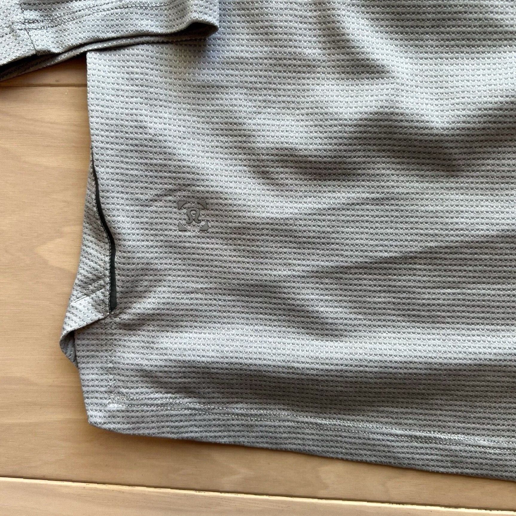 Lululemon Lululemon Vent Shirt S Gray 3/4 Sleeve T‑Shirt Men Regular Round Neck Athletic All Seasons Logo Vintage? No Size US S / EU 44-46 / 1 - 7 Thumbnail