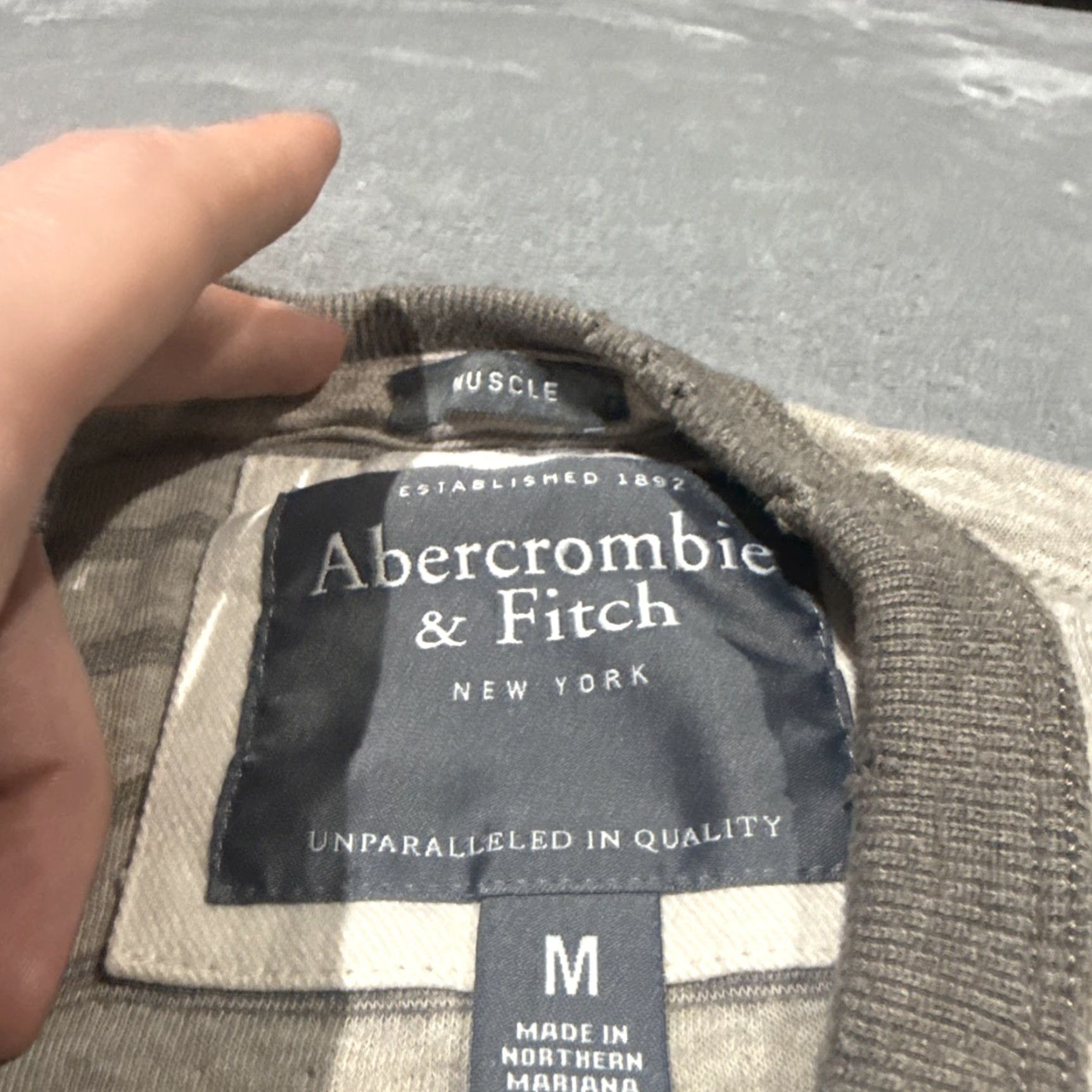 Abercrombie & Fitch VINTAGE Abercrombie & Fitch Shirt Medium Brown Long Sleeve Muscle New York Men T-Shirt Crew Neck Logo Knit Cotton Regular Size M Brown Size US M / EU 48-50 / 2 - 3 Thumbnail