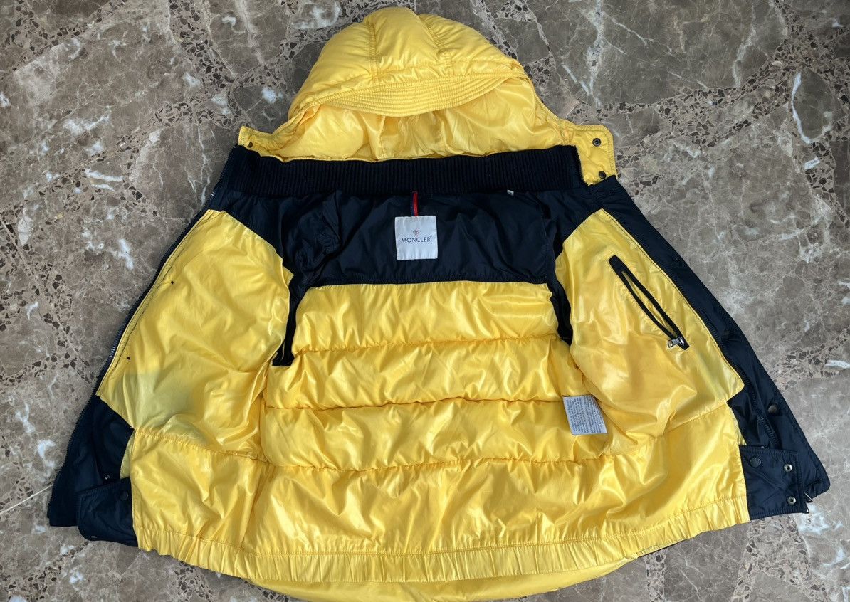 Moncler 👾Moncler Black&Yellow puffer vest Original ✅ Size US L / EU 52-54 / 3 - 11 Thumbnail