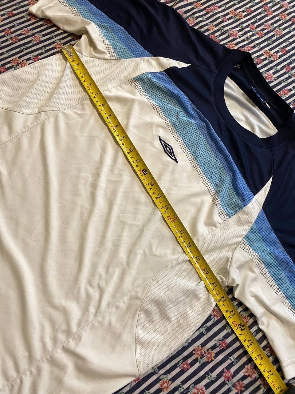 Umbro Vintage Umbro Y2K Logo Short Sleeve T-Shirt Size XL Size US XL / EU 56 / 4 - 7 Thumbnail