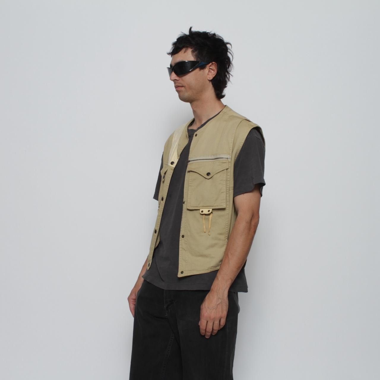 Vintage TAN TECHNICAL VEST BY TUTTI INSIEME Size US L / EU 52-54 / 3 - 2 Thumbnail
