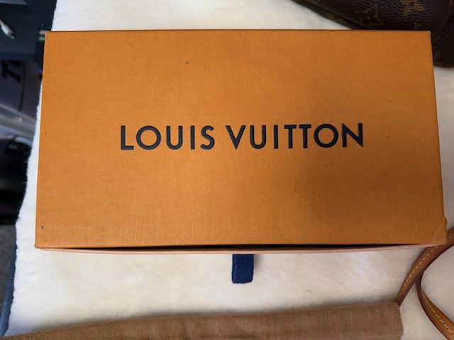 Louis Vuitton Favorite PM Azur Size ONE SIZE - 3 Thumbnail