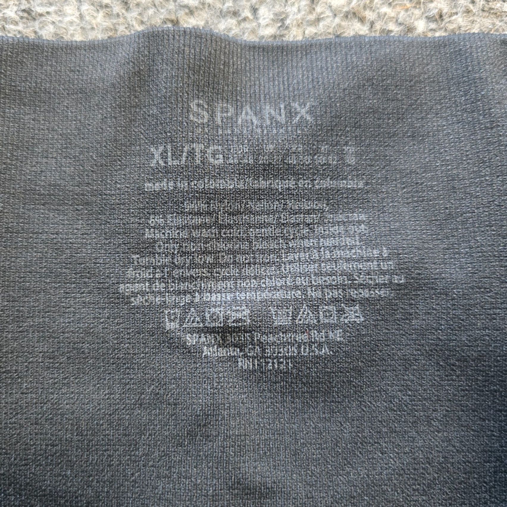 Spanx Spanx Leggings Women XL Black Gray Camo Look at Me Now Seamless Compression 7/8 Length Athleisure Size 40" / US 18 - 3 Thumbnail