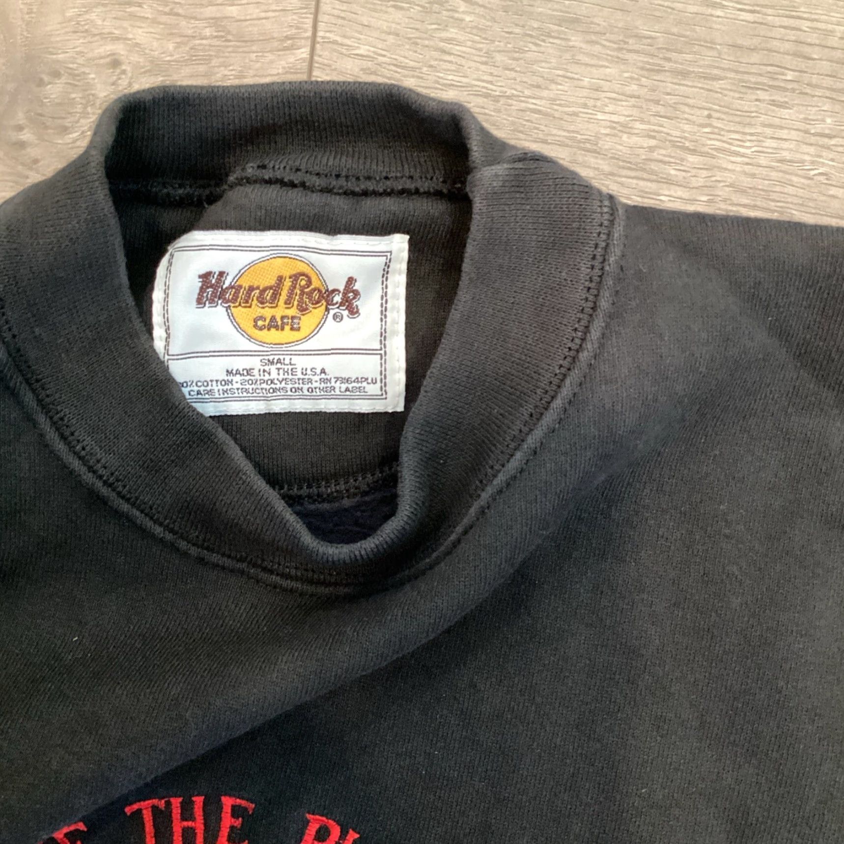 Hard Rock Cafe VINTAGE Hard Rock Cafe Sweatshirt Crewneck Shirt Adult S Black USA Made Embroidered Logo 90s Theme Mens Size US S / EU 44-46 / 1 - 6 Thumbnail