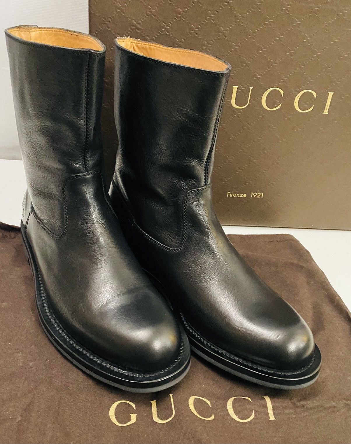 Gucci Gucci 🇮🇹 black calf commando sole logo heel ankle boots 9 NEW Size US 9 / EU 42 - 13 Thumbnail