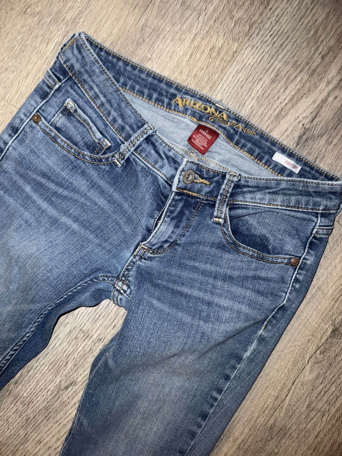 Arizona Jean Co. Arizona Jeans Early 2000’s Low-waisted, boot Cut blue jeans Size 25" / US 0 / IT 36 - 7 Thumbnail