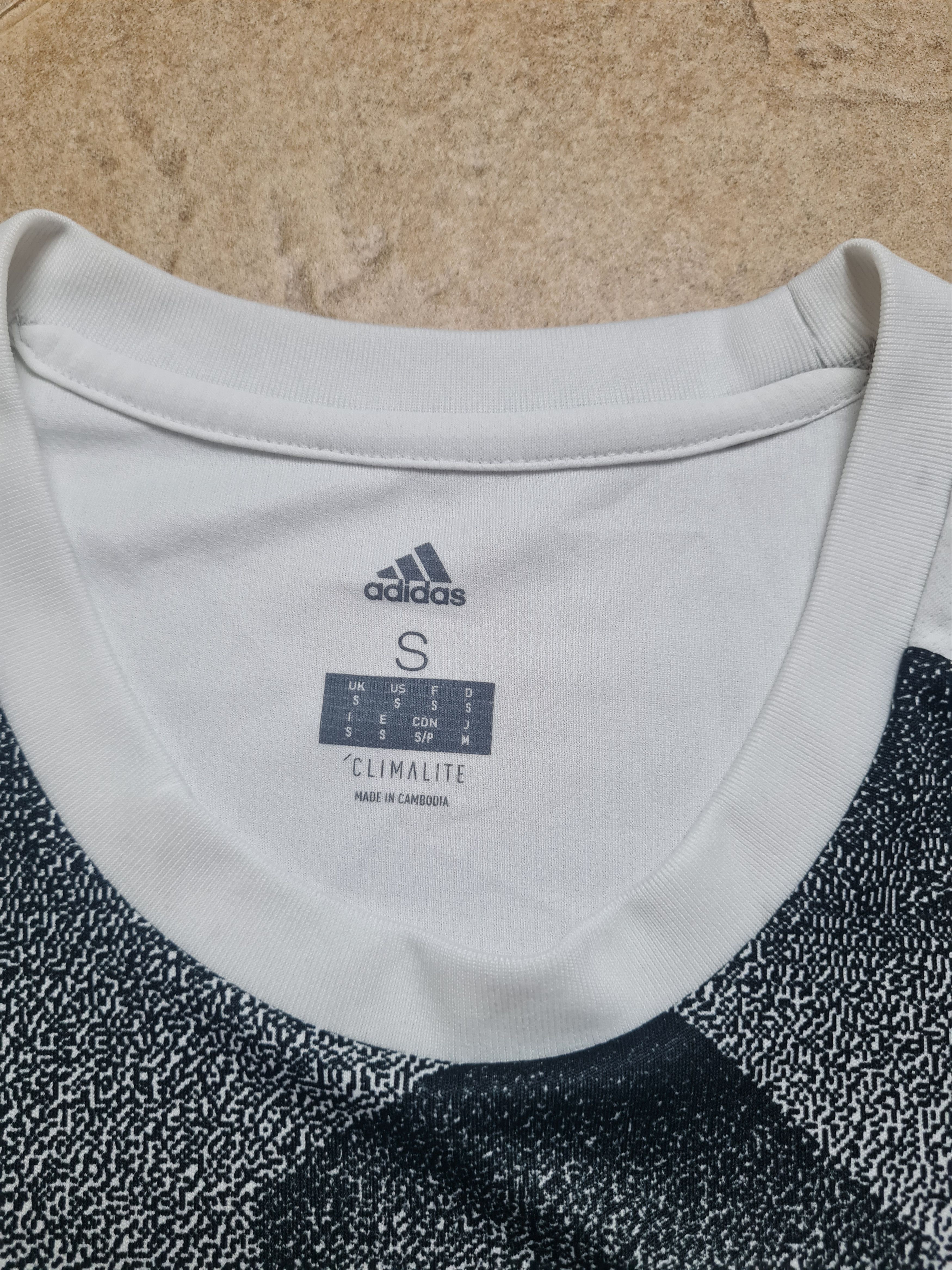 Adidas Football Jersey Adidas Juventus Soccer Shirt Vintage Size US S / EU 44-46 / 1 - 13 Thumbnail