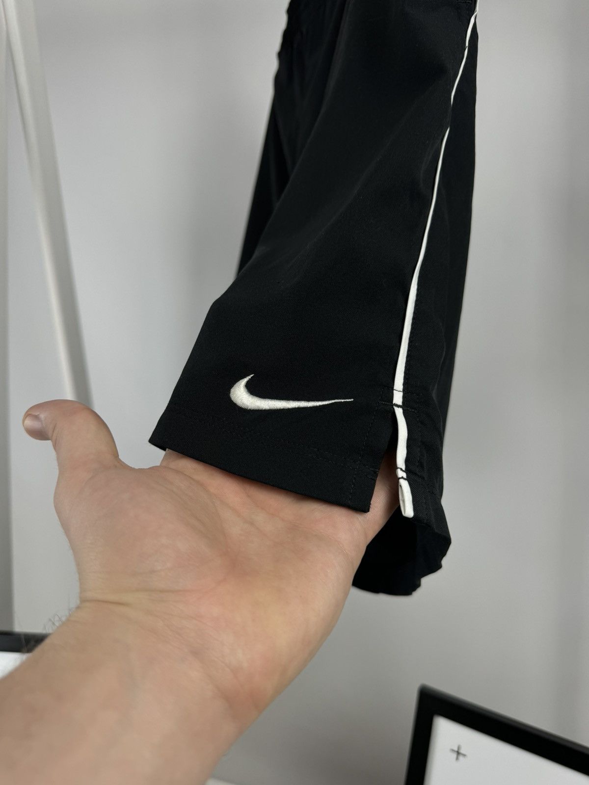Nike Rare Nike Shorts Size US 36 / EU 52 - 3 Thumbnail
