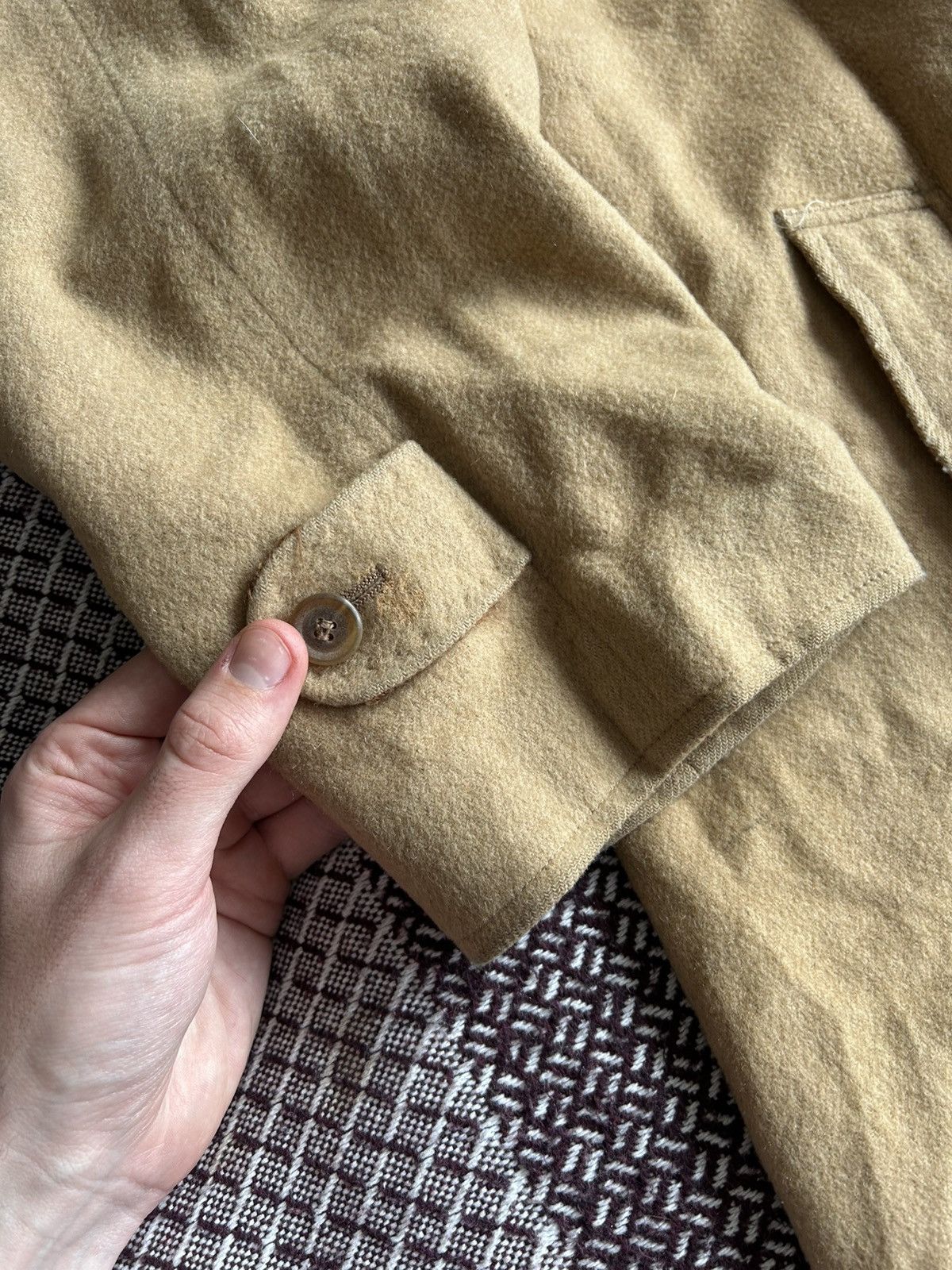 Burberry × Vintage Vintage Burberry Heavy Coat Wool & Cashmere Thrashed Size XL Size US XL / EU 56 / 4 - 5 Thumbnail