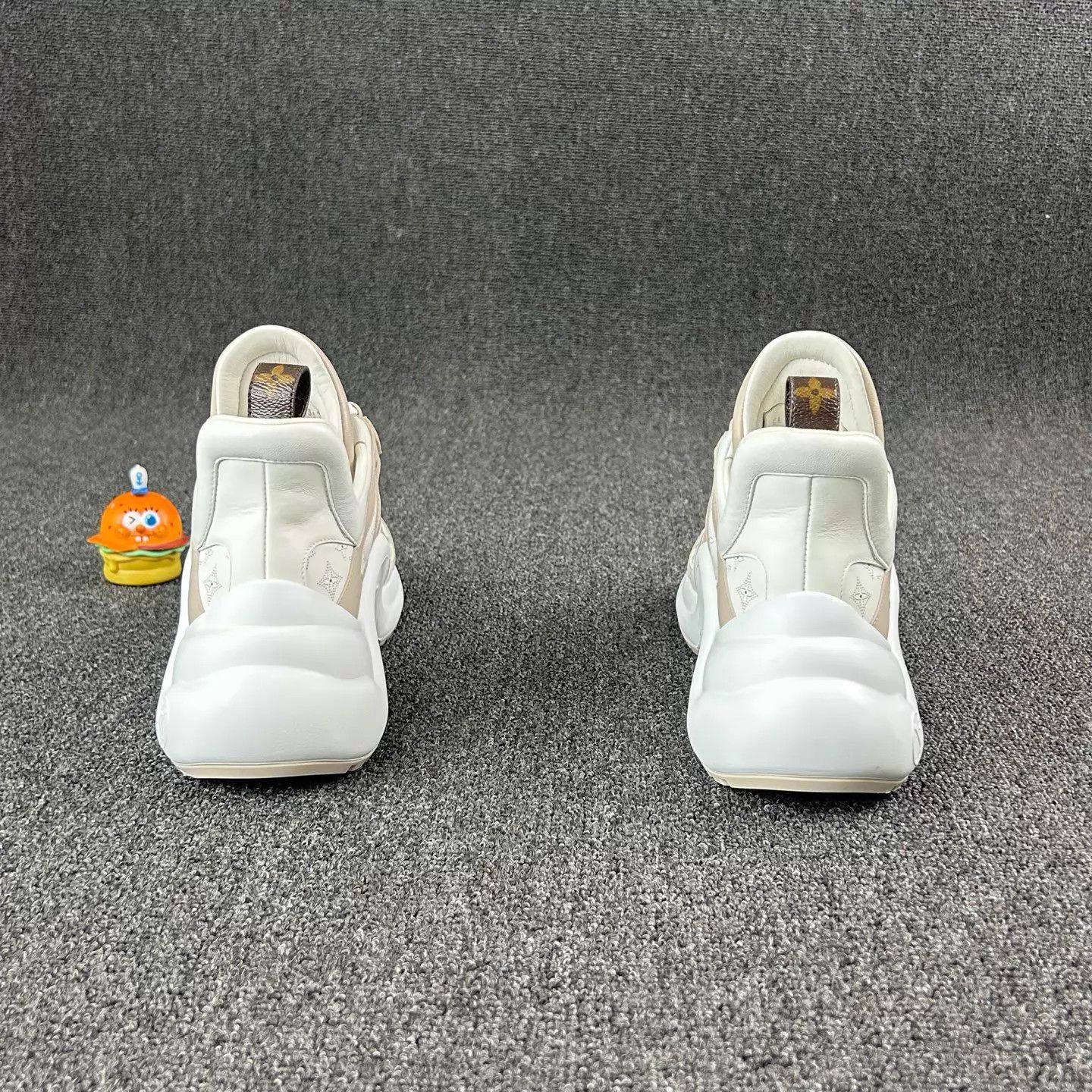 Louis Vuitton Louis Vuitton Monogram All Over Print Dad Sneaker 39 Size US 8.5 / IT 38.5 - 5 Thumbnail
