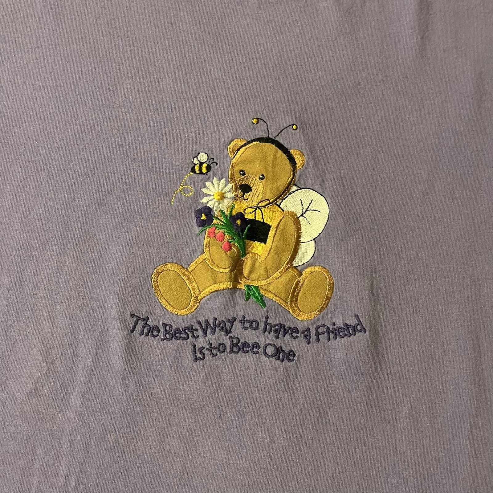 Designer VTG 90s The Best Way to Have a Friend Is to Bee One Tee Size L / US 10 / IT 46 - 4 Thumbnail
