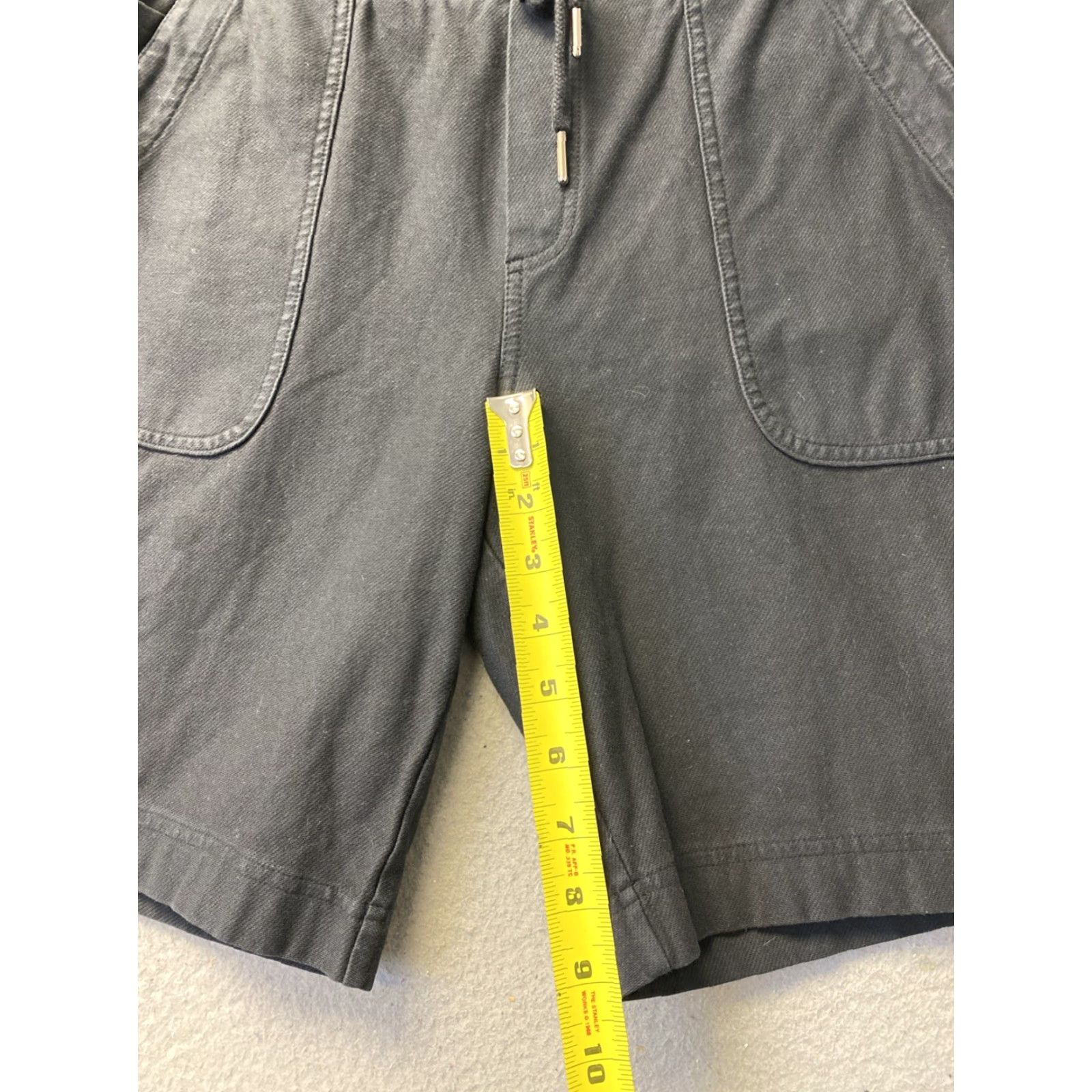 Athleta Athleta Midtown Shorts Women's 8" Inseam Black Size 6 Drawstring Casual Activewear Size 28" / US 6 / IT 42 - 4 Thumbnail