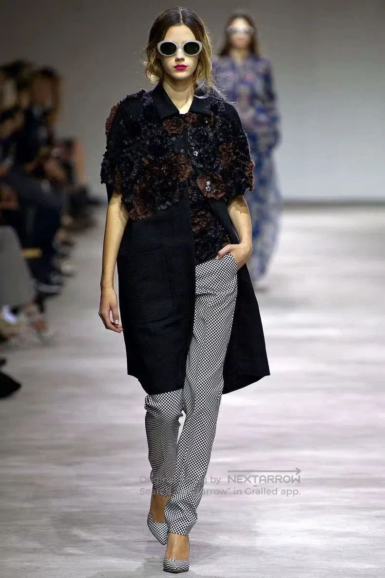 Dries Van Noten Dries Van Noten Sequin Floral Coat. Size US M / EU 48-50 / 2 - 5 Thumbnail