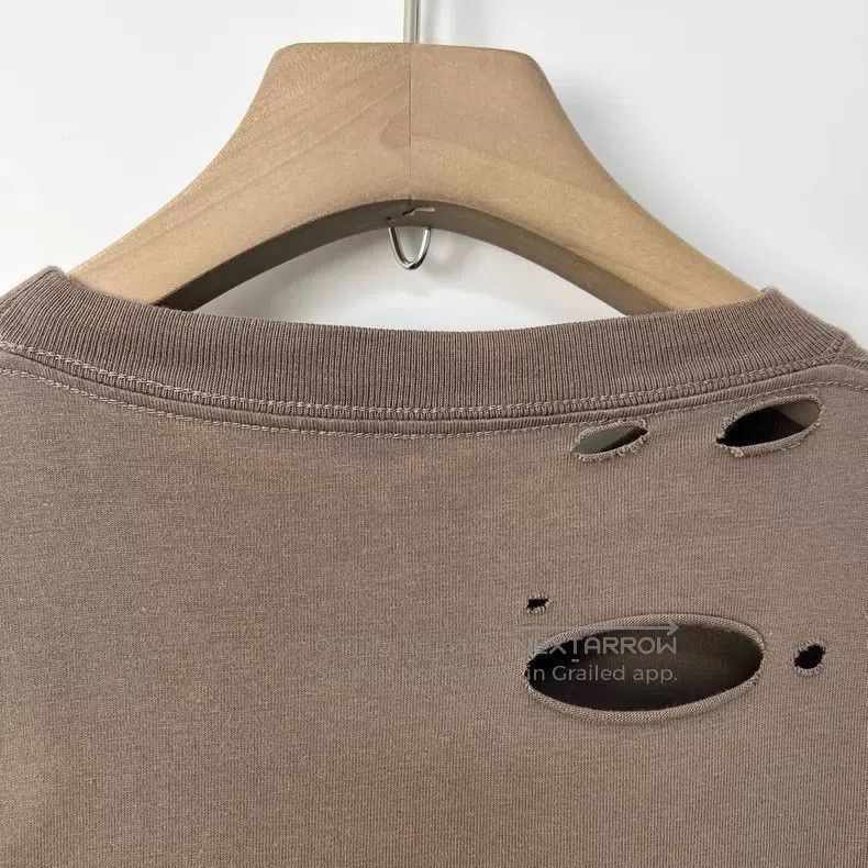 Balenciaga Balenciaga Large Hole Logo Lettering Print Round Neck T-Sh Size US XS / EU 42 / 0 - 5 Thumbnail