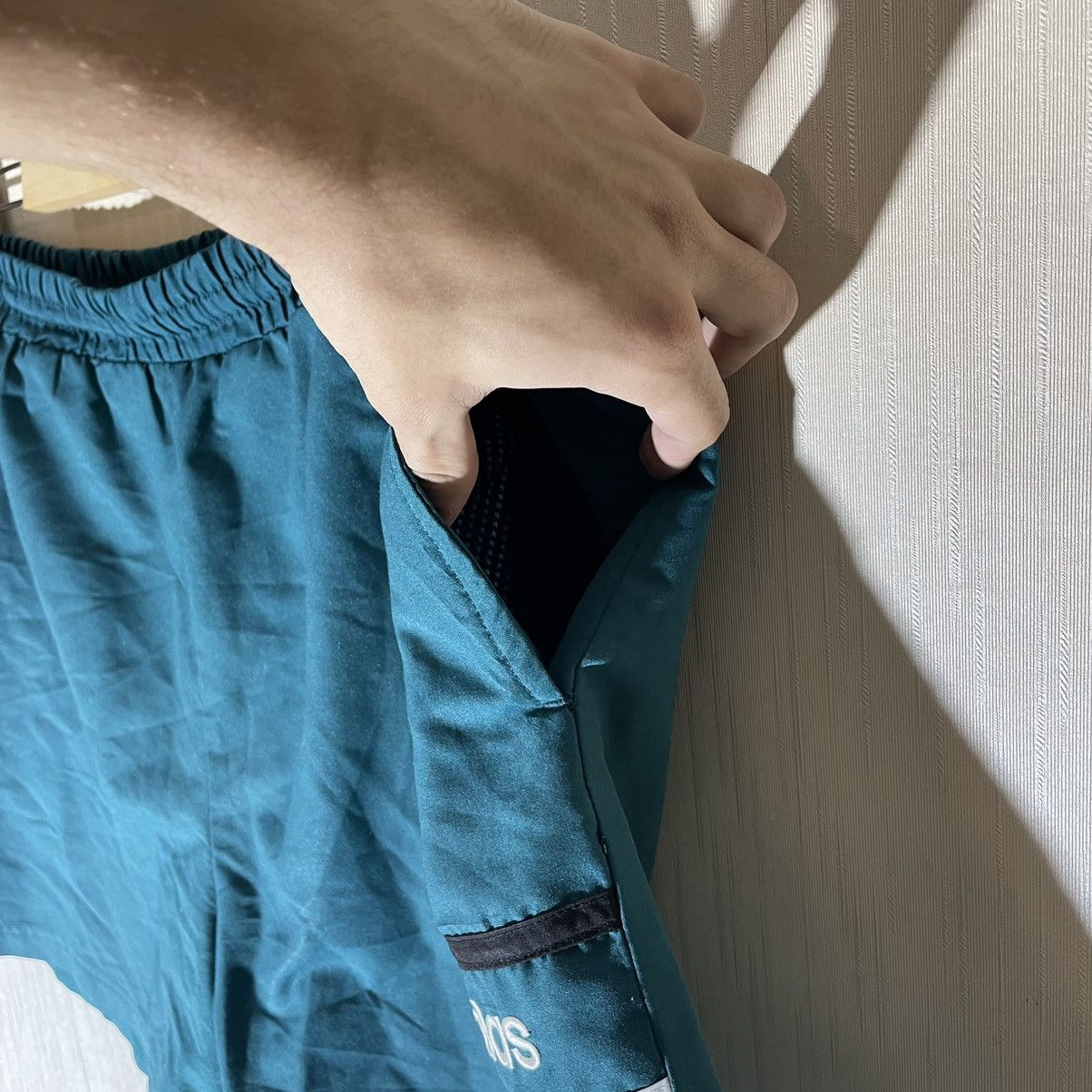 Adidas × Vintage Adidas vintage shorts 90s Size US 34 / EU 50 - 7 Thumbnail
