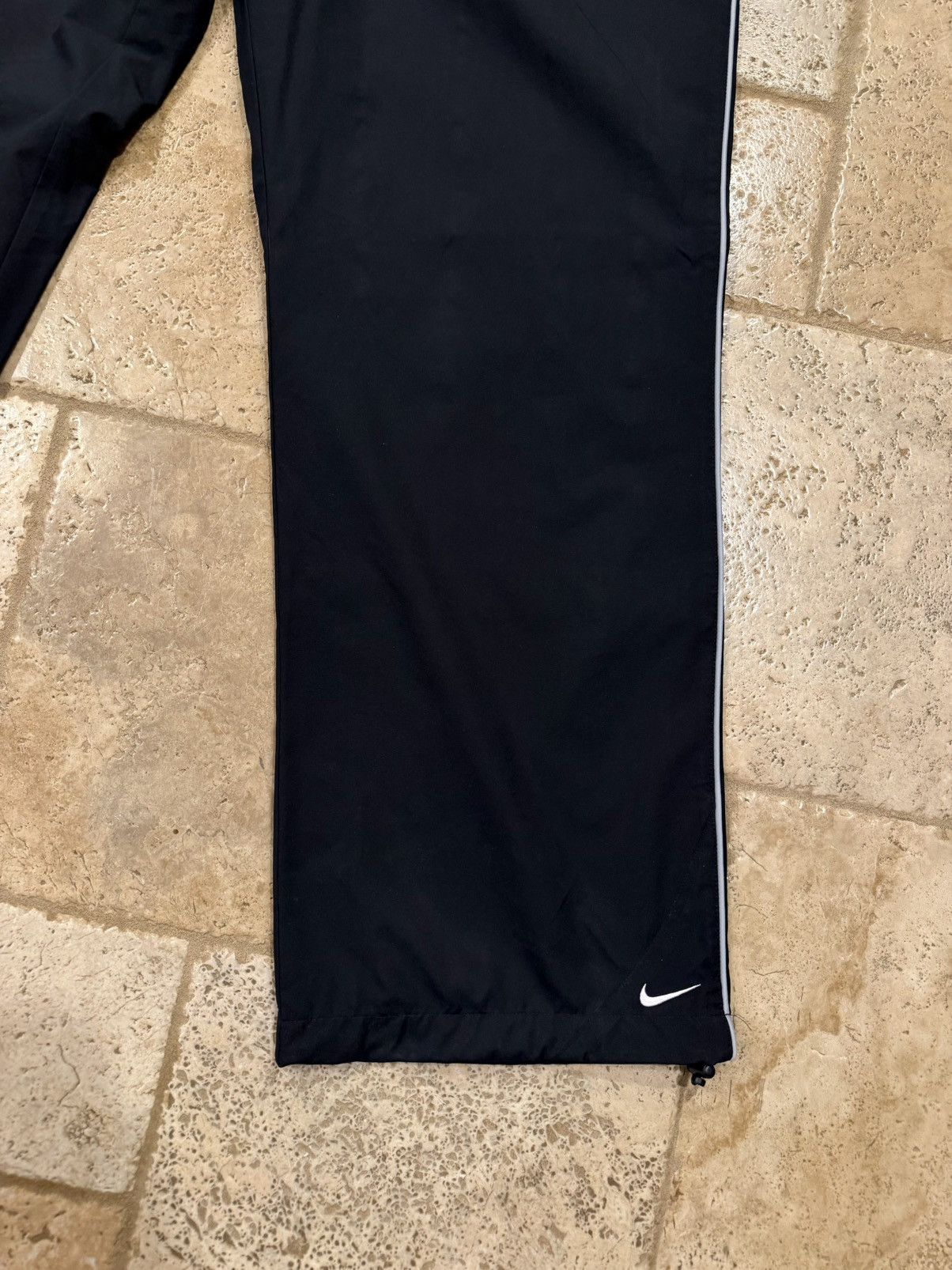 Nike Vintage Nike Track Black Baggy Lined Windbreaker Pants Size US 36 / EU 52 - 2 Thumbnail