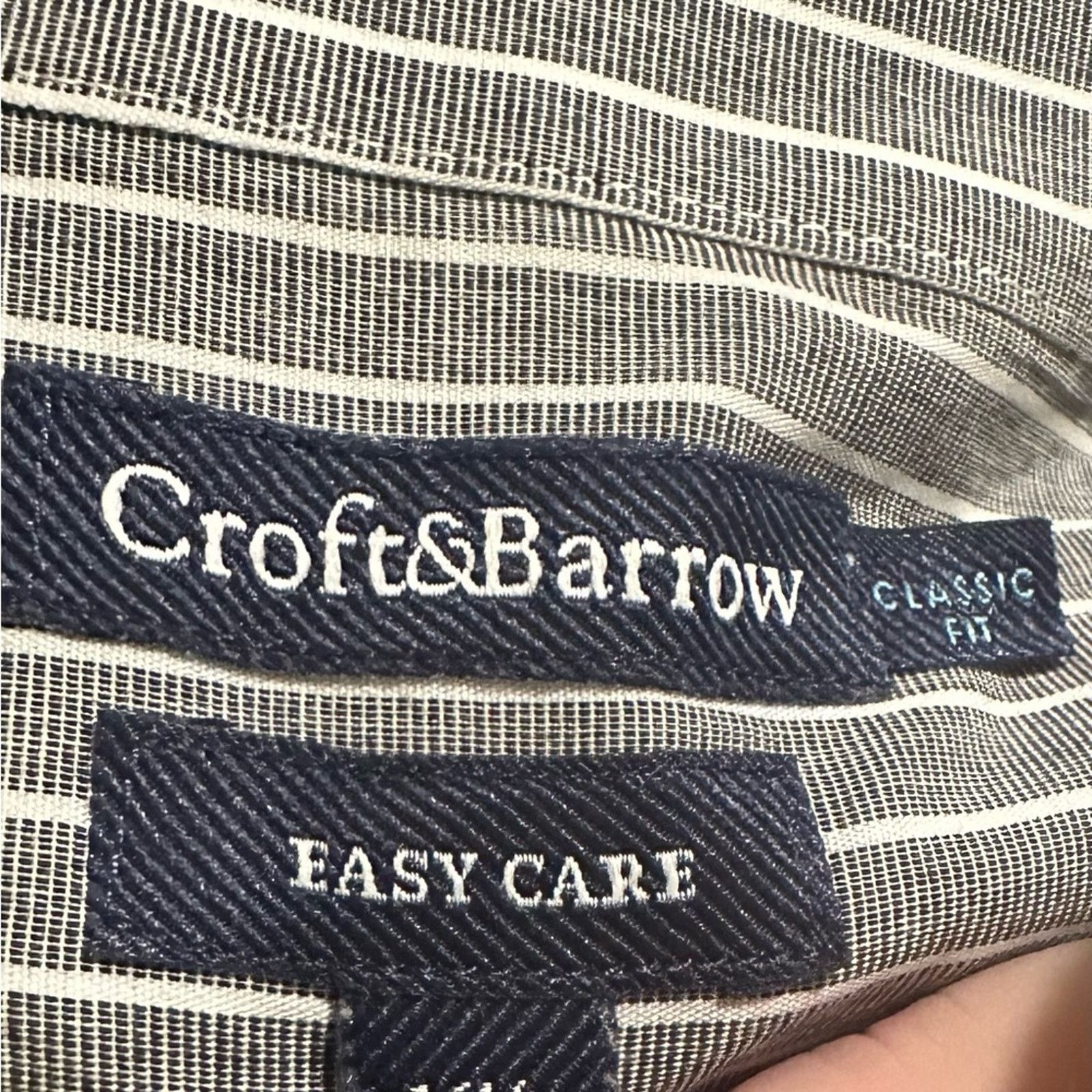 Croft & Barrow Croft & barrow Men's dress shirt 161/2 /35/35 Size US M / EU 48-50 / 2 - 4 Thumbnail