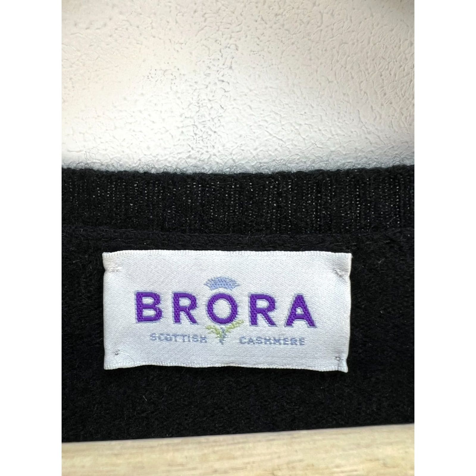 Vintage Brora Cardigan Sweater Brora Black Cashmere Button Crew Neck Women M Regular Size M/L Size M / US 6-8 / IT 42-44 - 2 Thumbnail