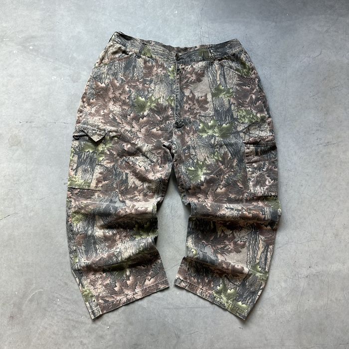 Vintage Crazy Vintage Realtree Camo Cargo Pants