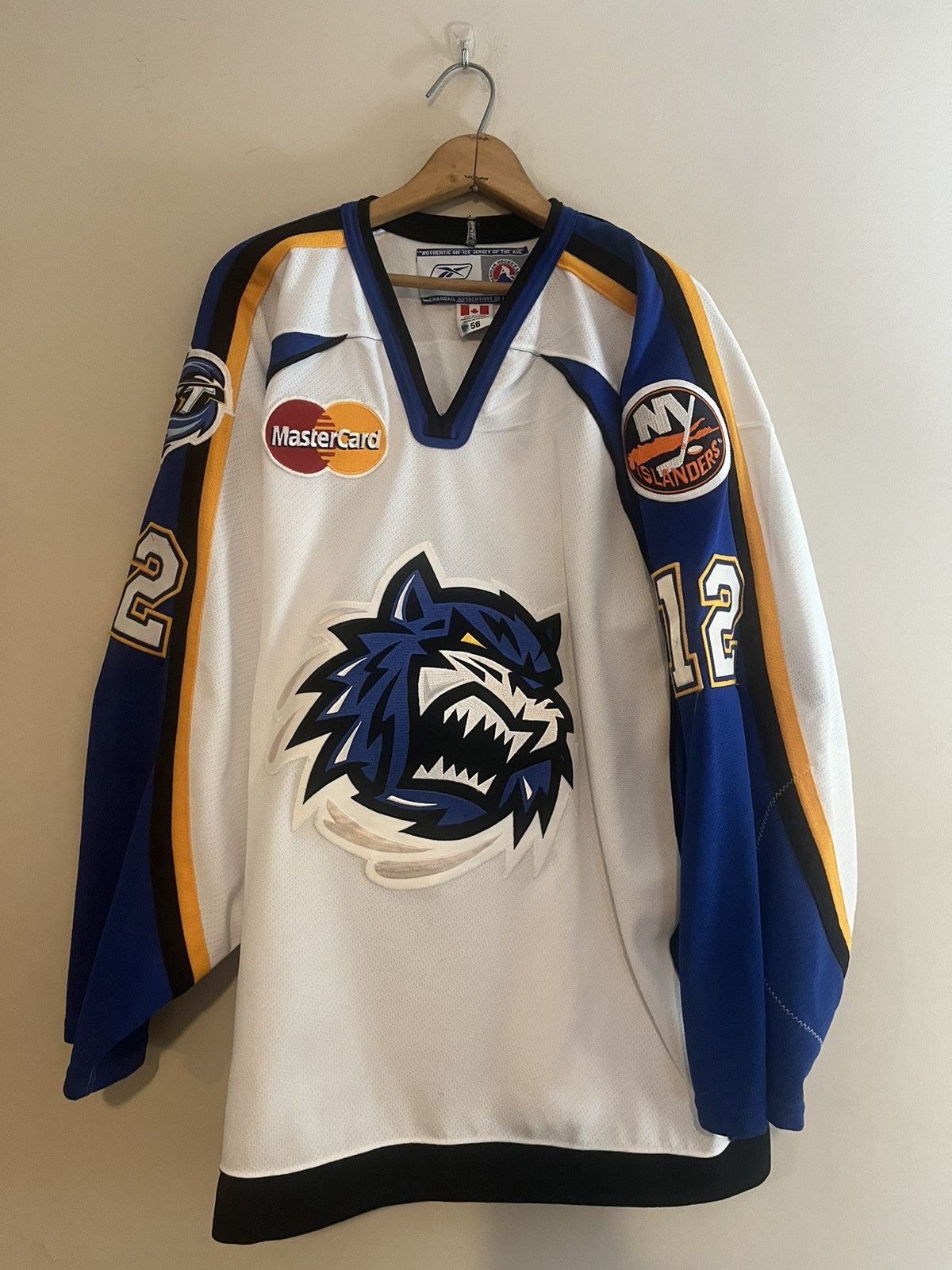 Bridgeport Sound Tigers Player offers Worn XL Practice Jacket