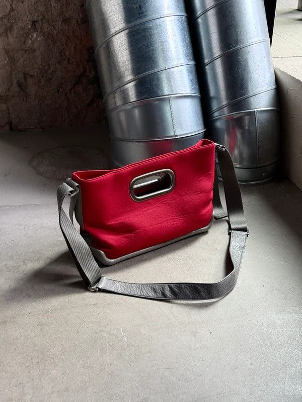 Prada Vintage Prada Neoprene / Rubber Handbag Red Size ONE SIZE - 1 Thumbnail