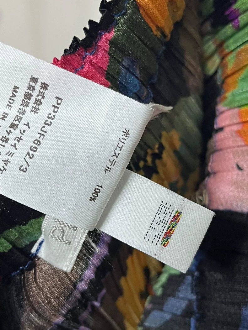 Issey Miyake Issey Miyake size:3 Yellow and blue color combination fair Size 23" - 4 Thumbnail