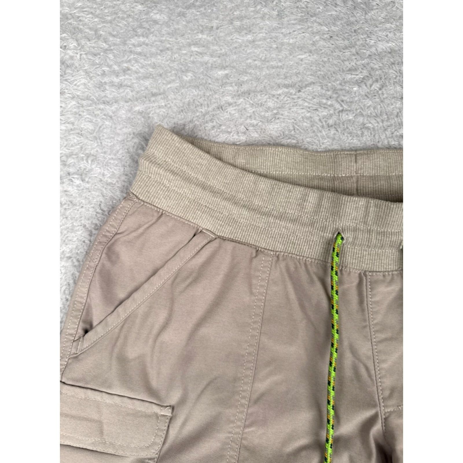 Vintage Columbia Women Beige Cargo Short M Elastic Waist Drawstring 32x6 Polyester Blend Pocket Logo Size 32" / US 10 / IT 46 - 4 Thumbnail