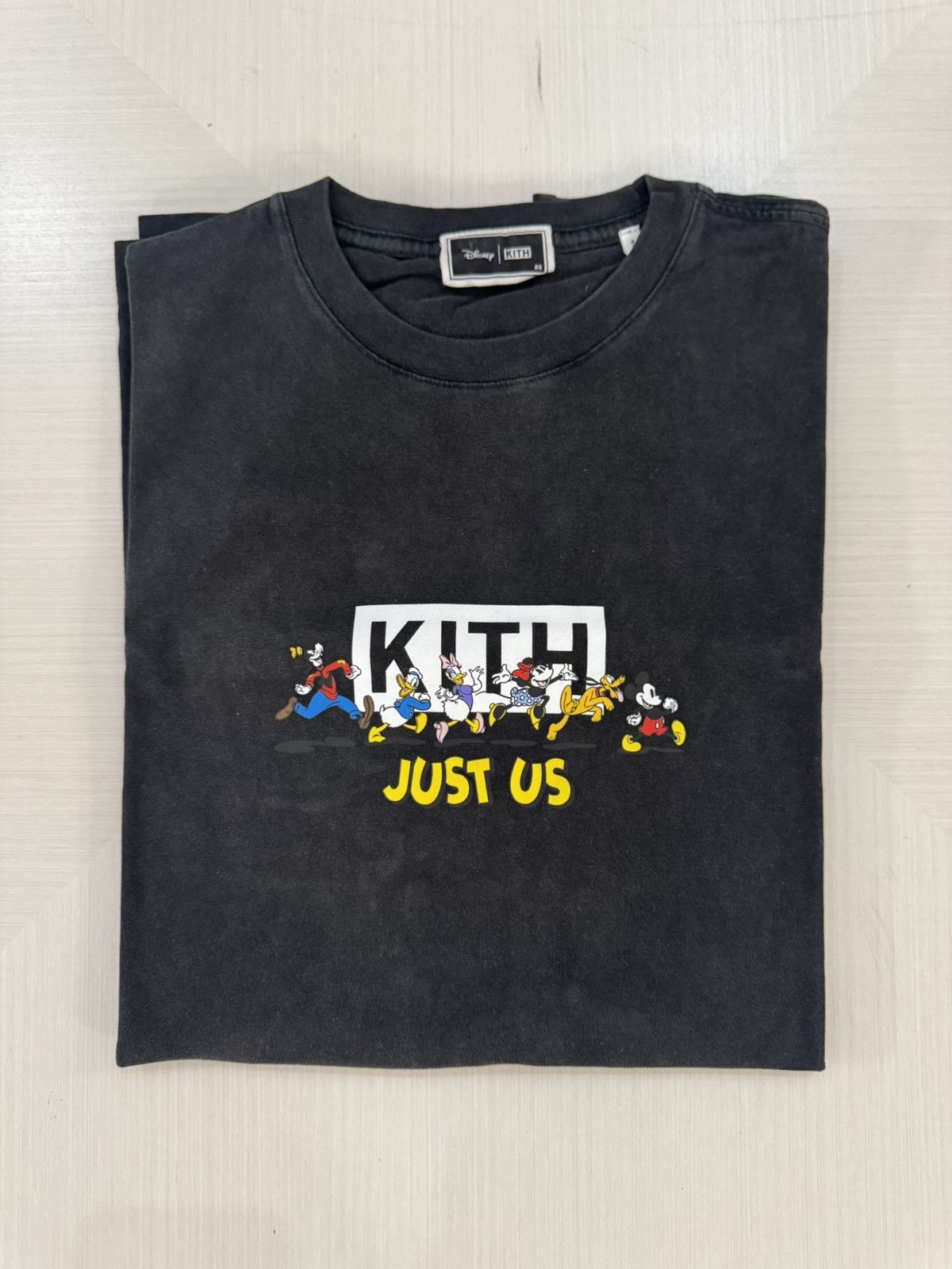 Kith Kith X Disney Family Just Us Tee Black Size Xs Used FW23 Size US XS / EU 42 / 0 - 1 Thumbnail